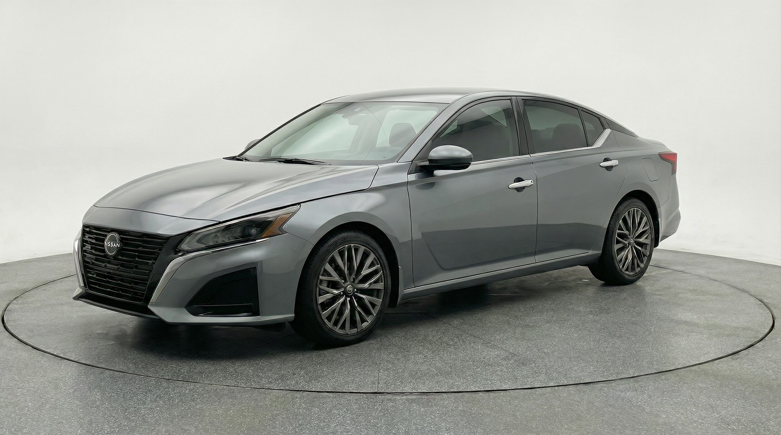 Thumbnail: 2025 Nissan Altima - 3