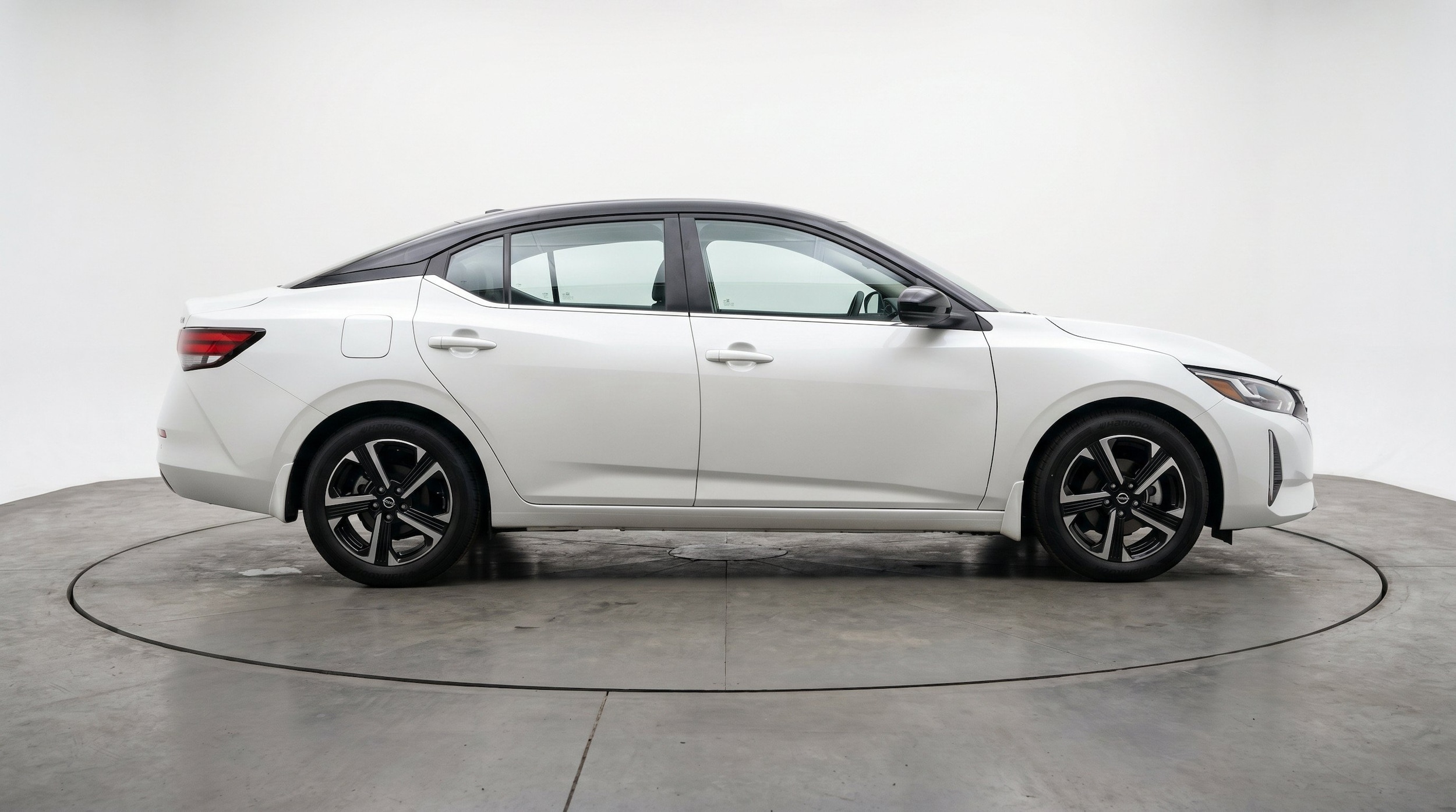 Thumbnail: 2025 Nissan Sentra - 11