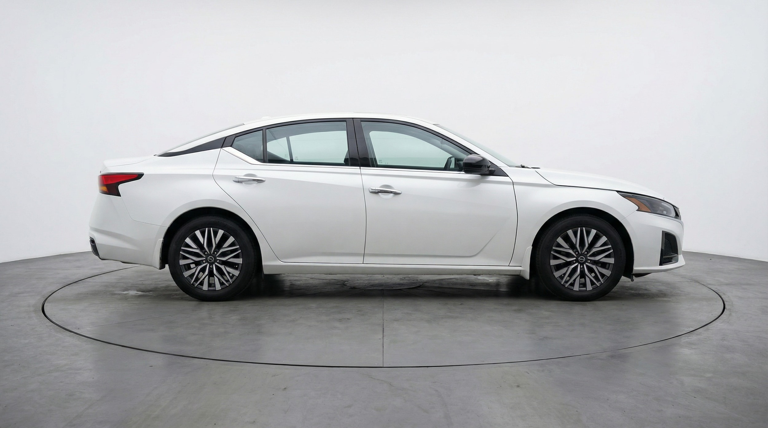 Thumbnail: 2025 Nissan Altima - 8