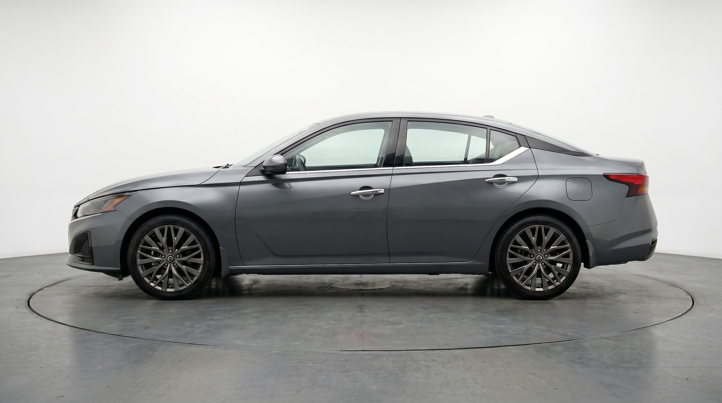 Thumbnail: 2025 Nissan Altima - 4