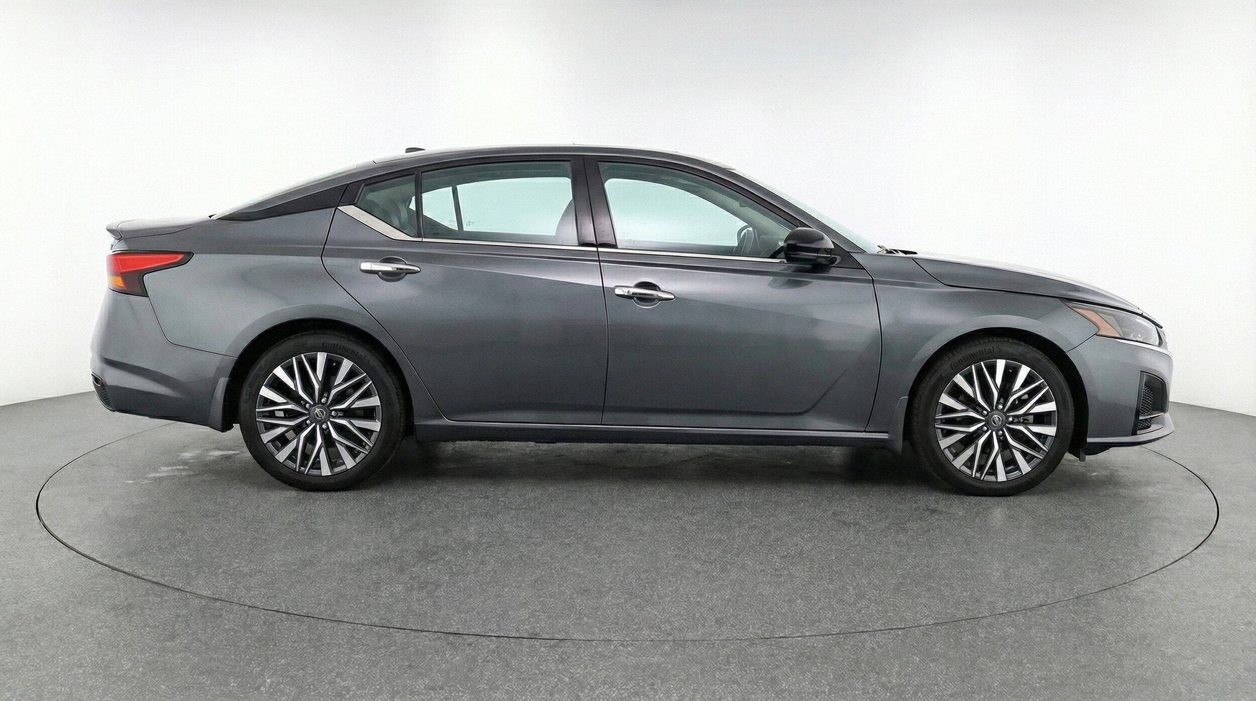 Thumbnail: 2025 Nissan Altima - 8