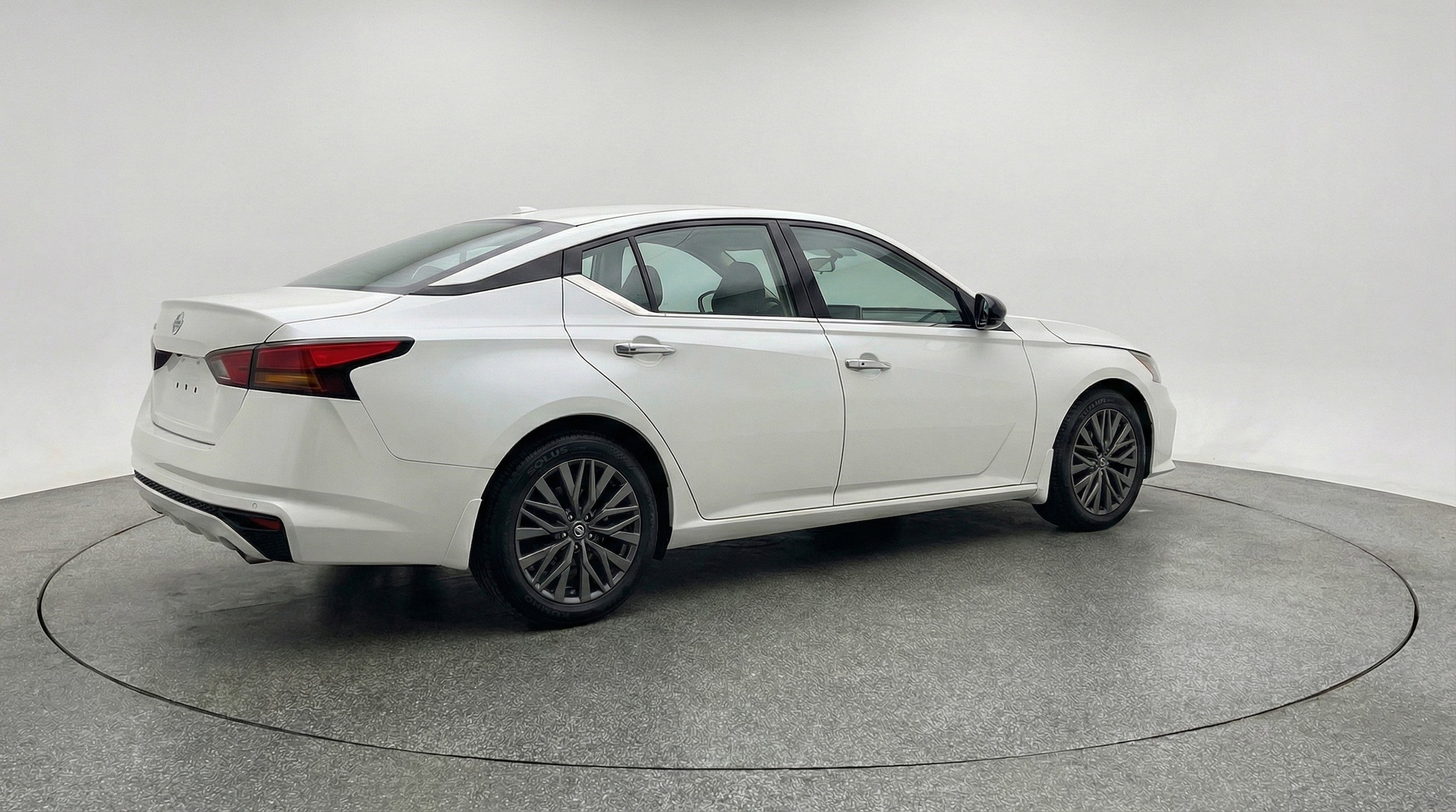 Thumbnail: 2025 Nissan Altima - 9
