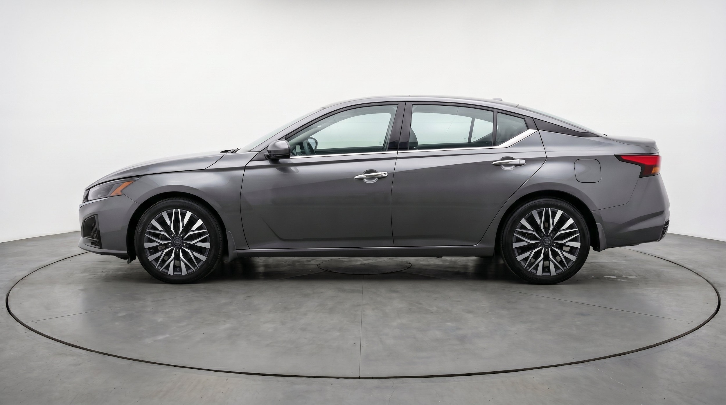 Thumbnail: 2025 Nissan Altima - 5