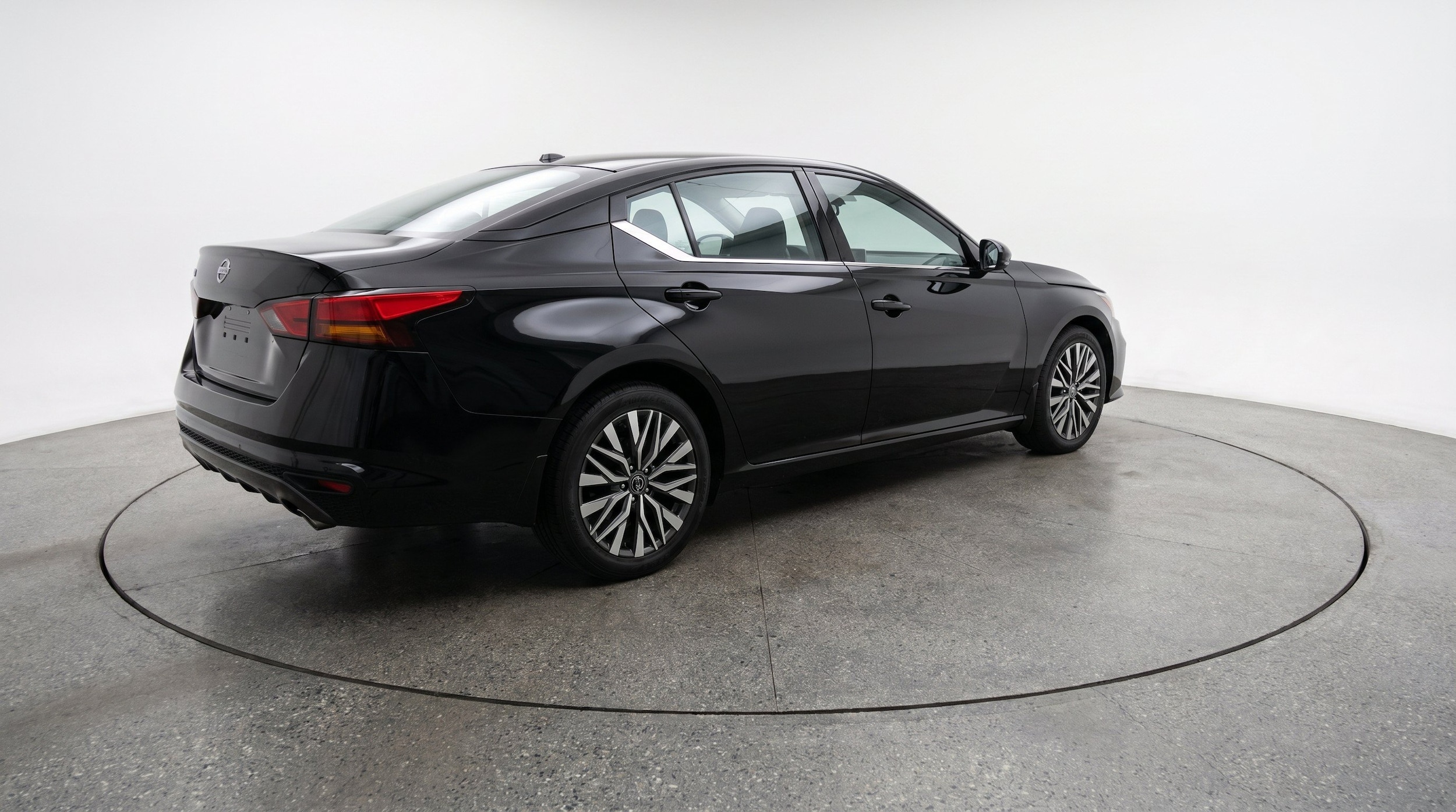 Thumbnail: 2025 Nissan Altima - 9