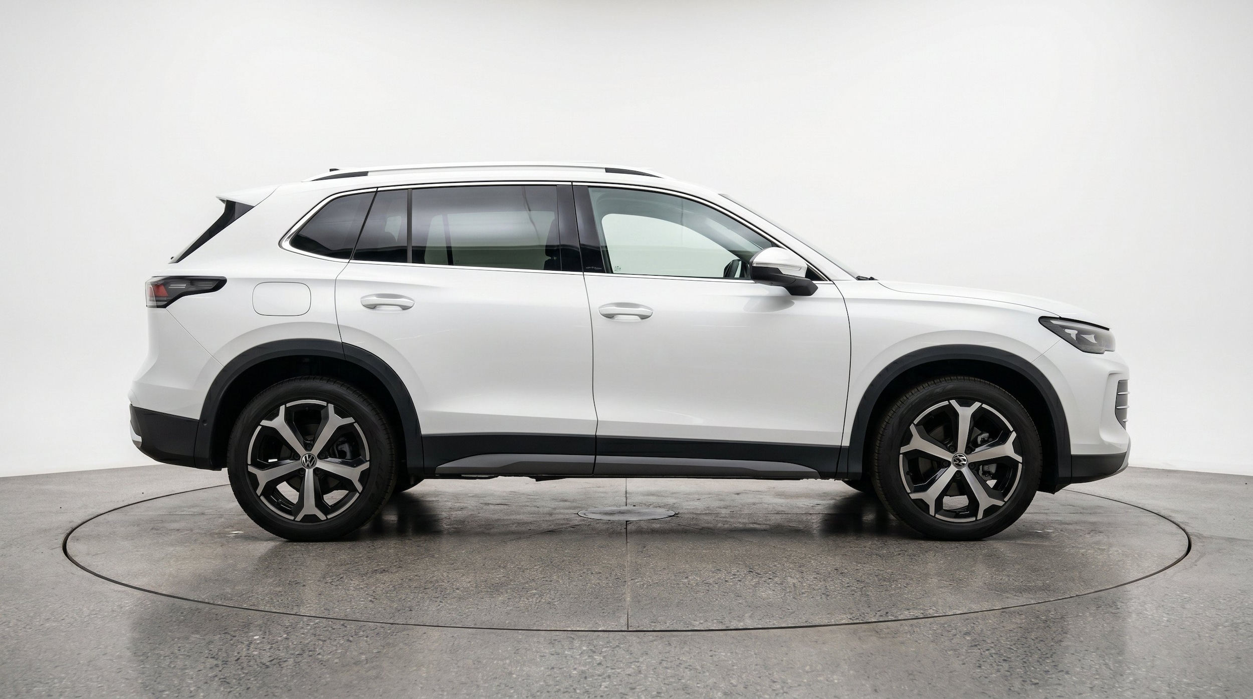 Thumbnail: 2026 Volkswagen Tiguan - 11