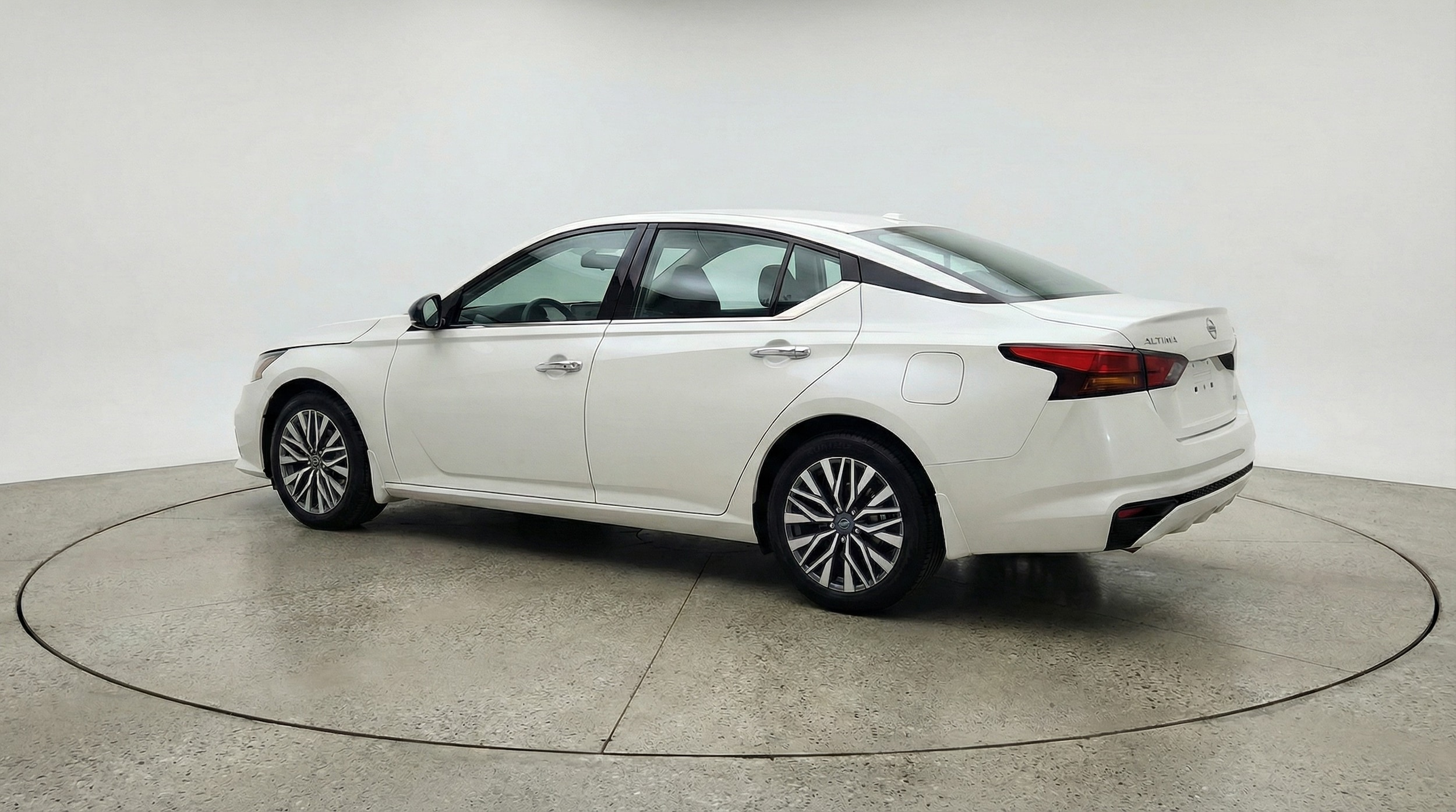 Thumbnail: 2025 Nissan Altima - 5