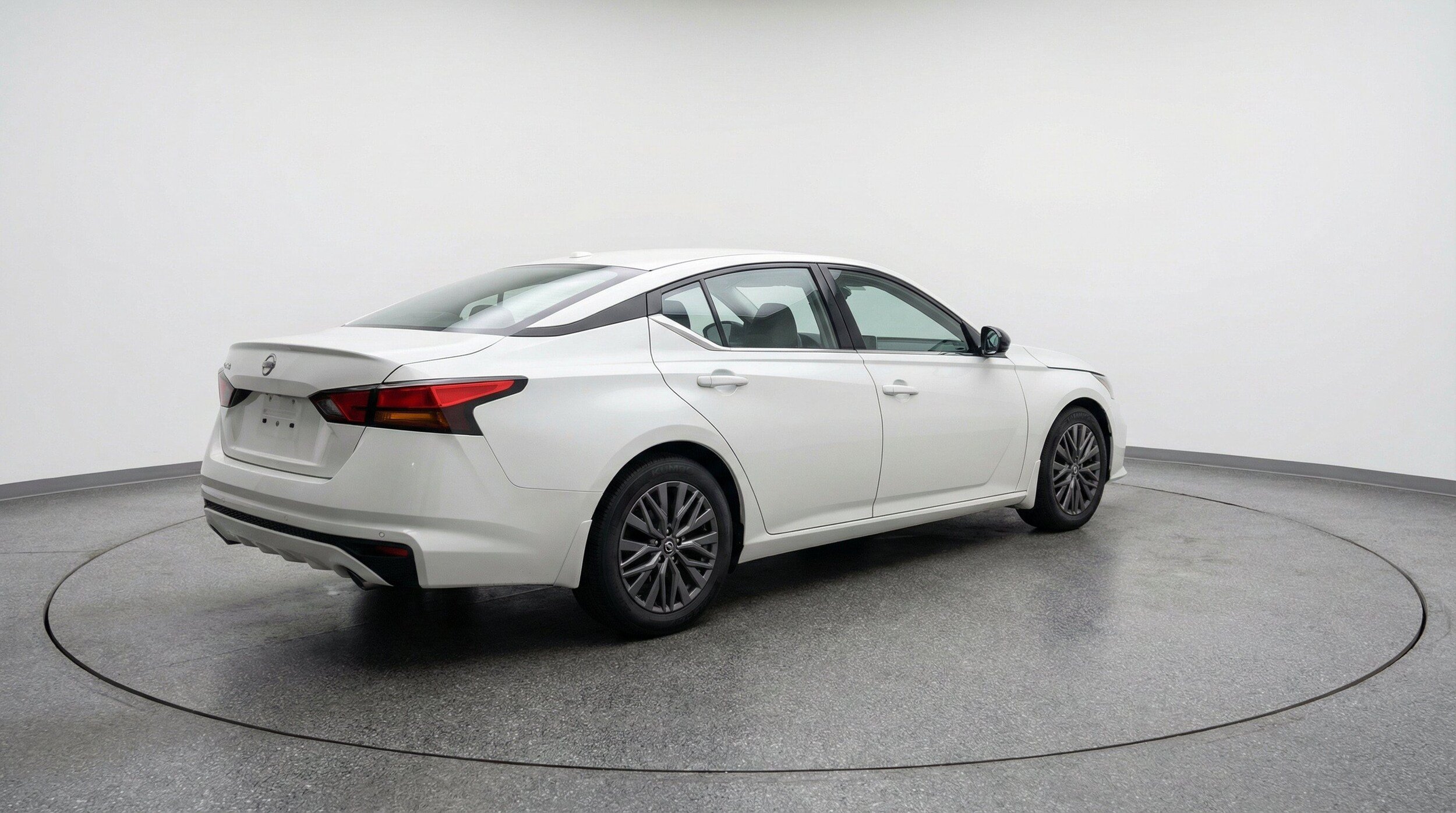 Thumbnail: 2025 Nissan Altima - 9