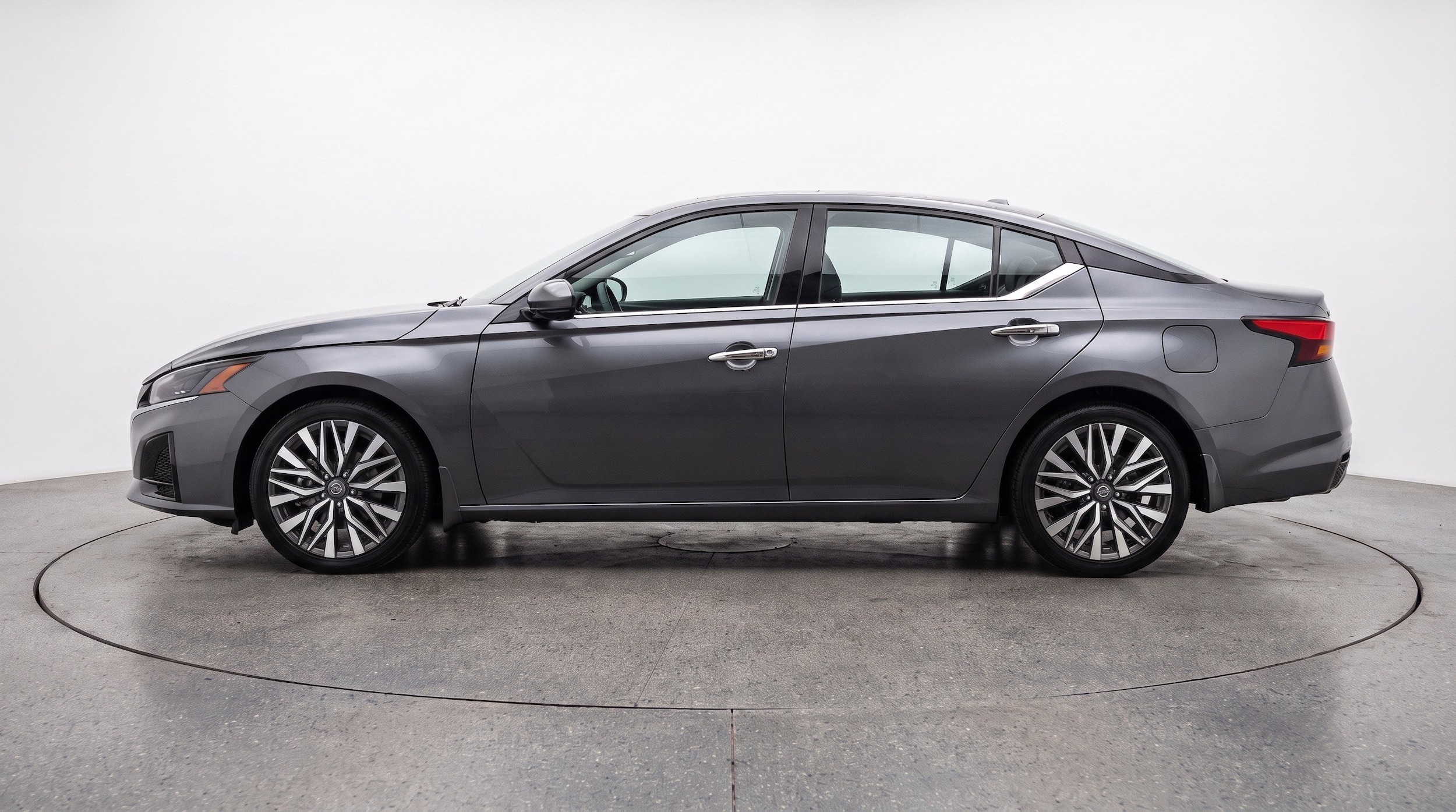 Thumbnail: 2025 Nissan Altima - 5