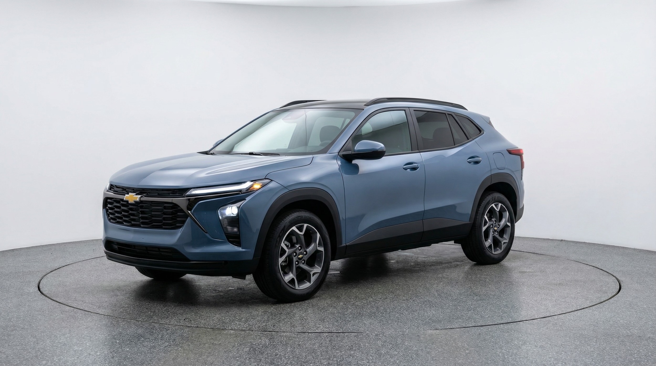 Thumbnail: 2025 Chevrolet Trax - 3