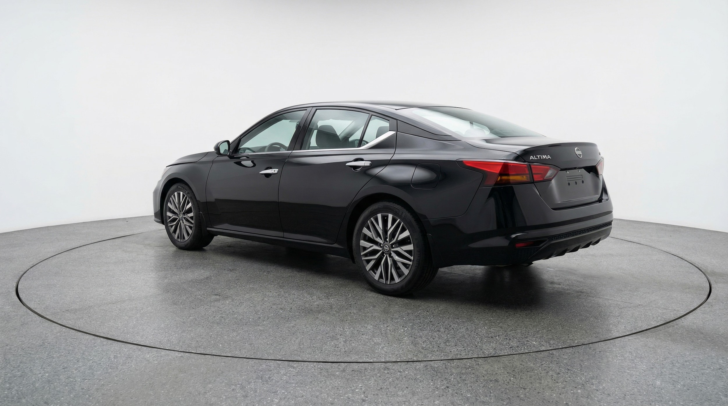 Thumbnail: 2025 Nissan Altima - 5