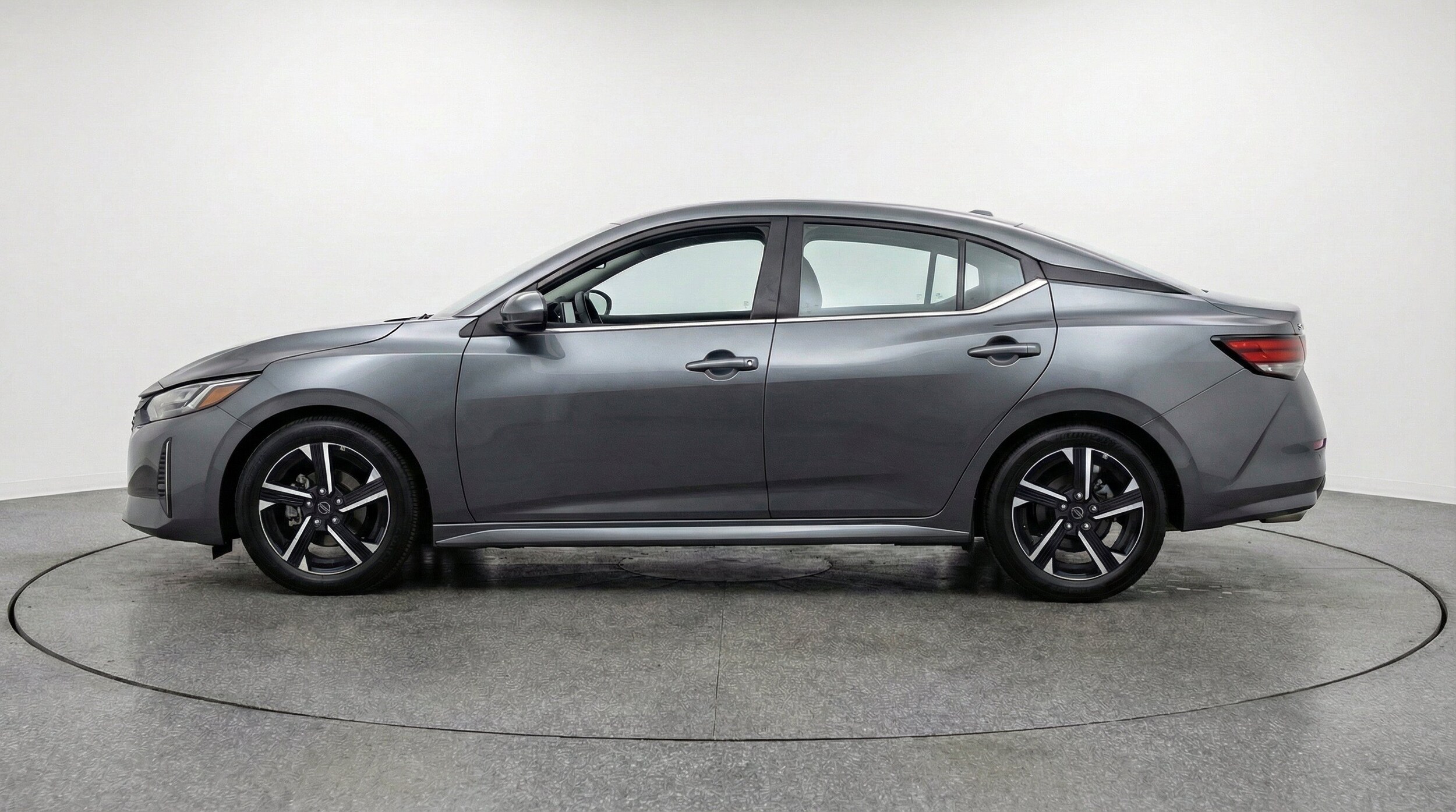 Thumbnail: 2025 Nissan Sentra - 5