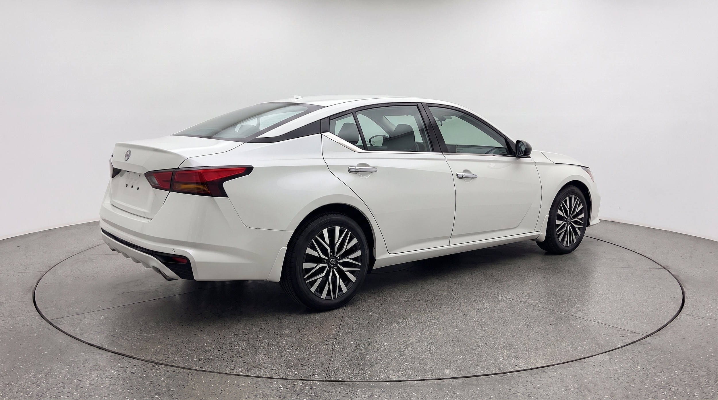Thumbnail: 2025 Nissan Altima - 9