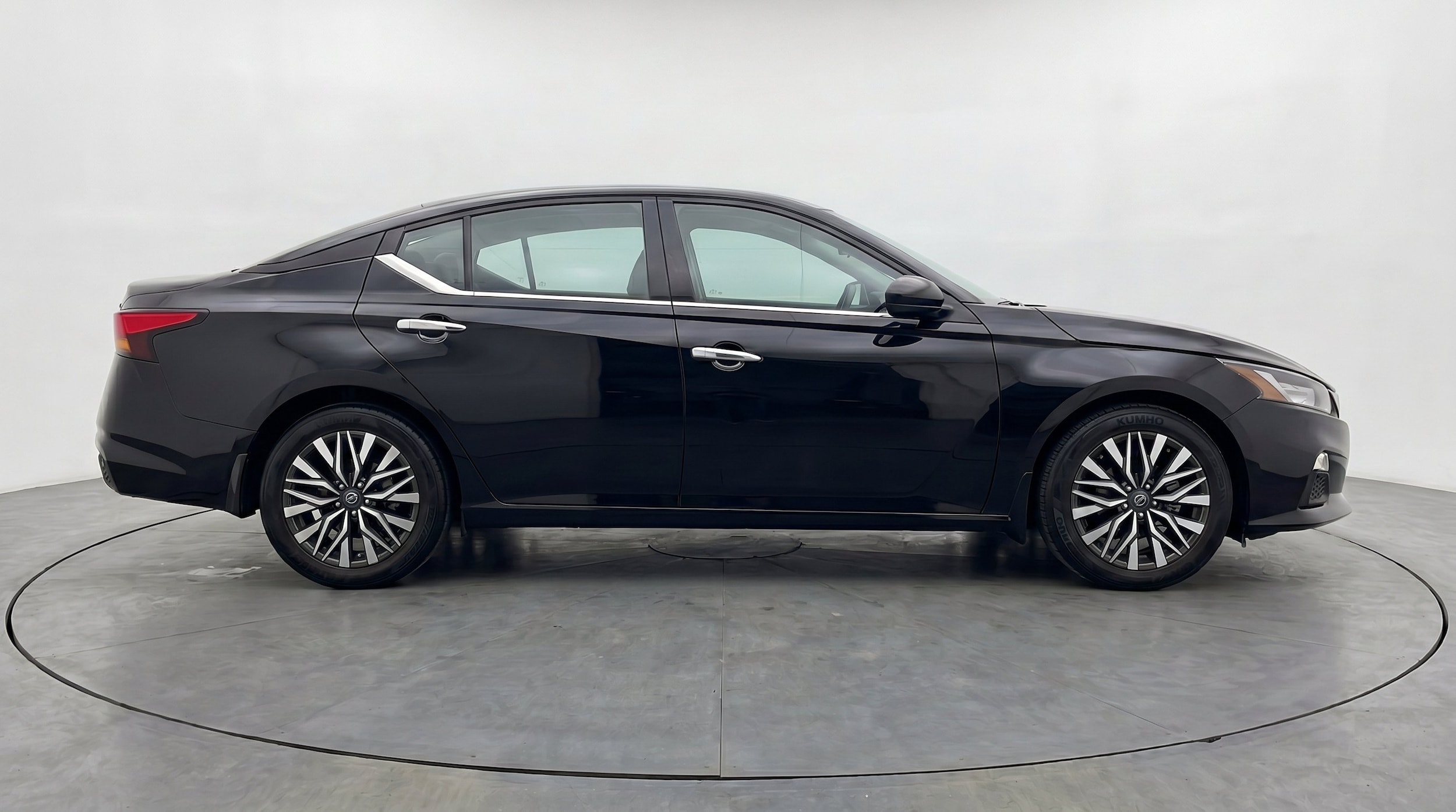 Thumbnail: 2025 Nissan Altima - 11