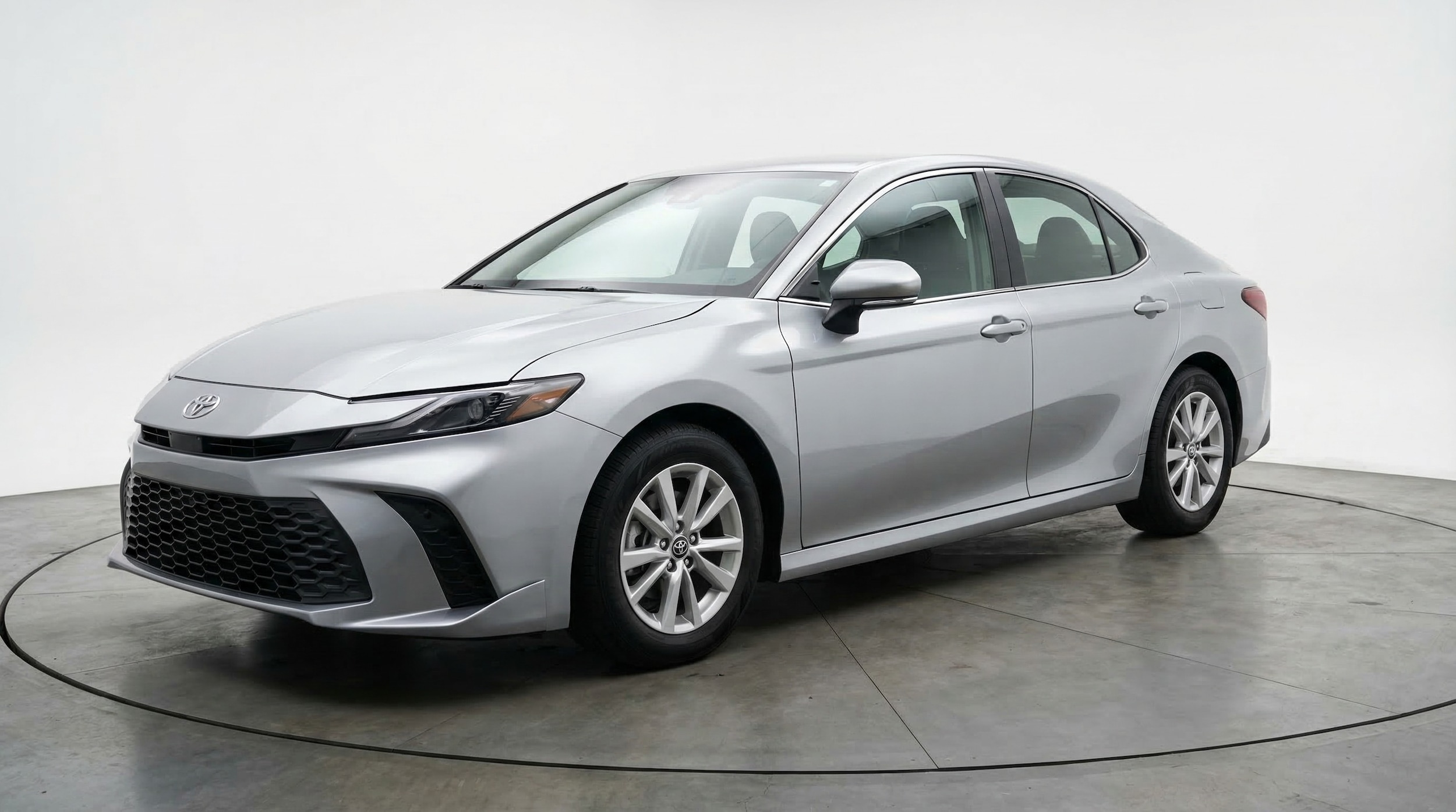 Thumbnail: 2025 Toyota Camry - 3