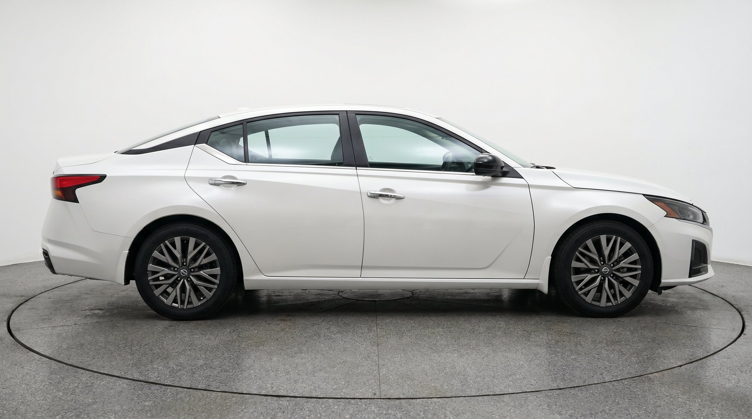 Thumbnail: 2025 Nissan Altima - 11