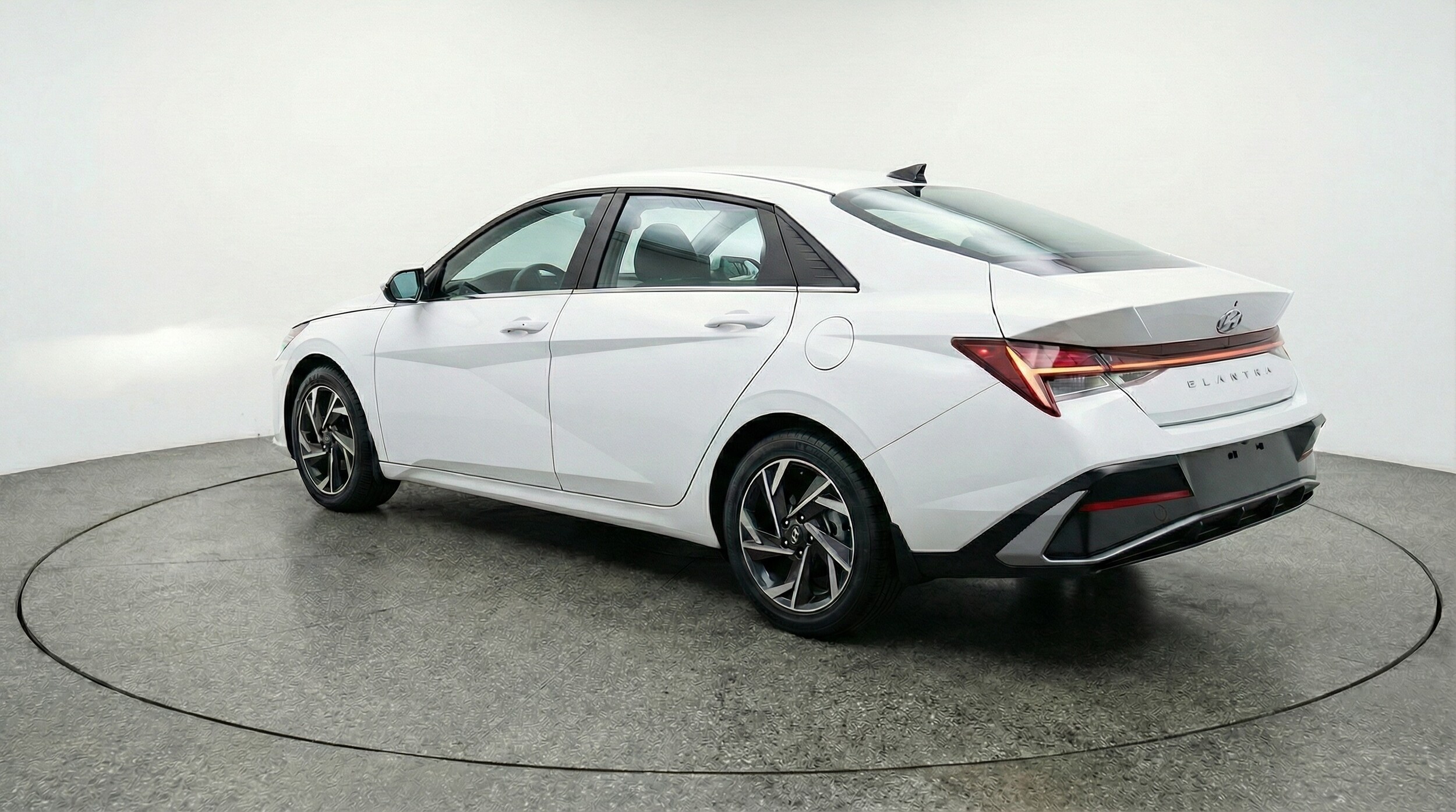 Thumbnail: 2025 Hyundai Elantra - 5