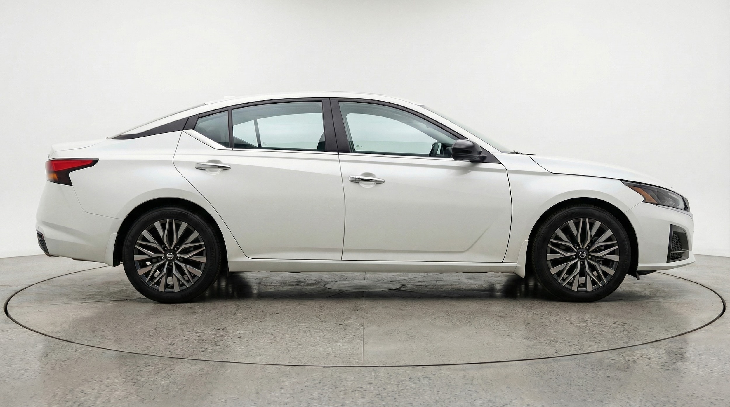 Thumbnail: 2025 Nissan Altima - 8