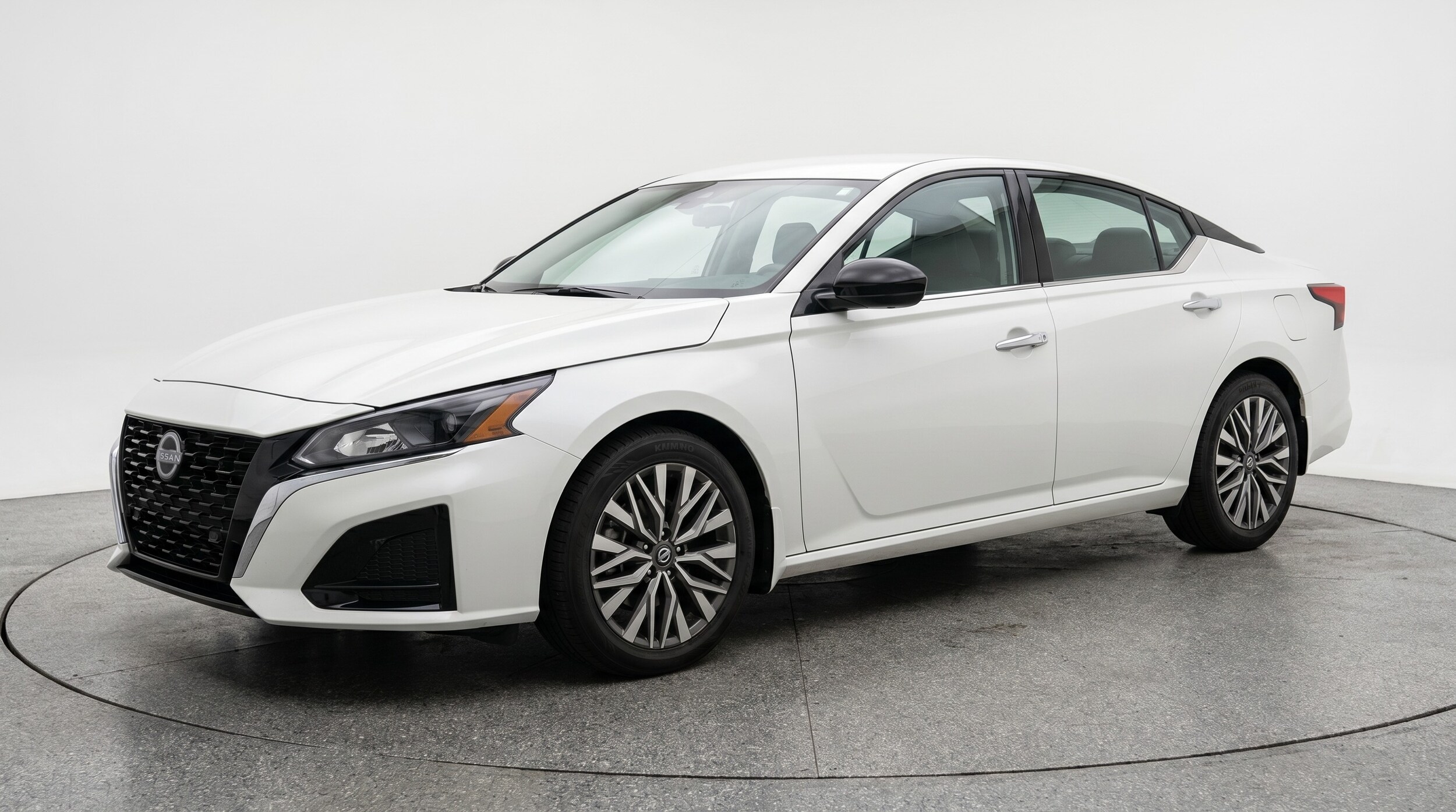 Thumbnail: 2025 Nissan Altima - 3