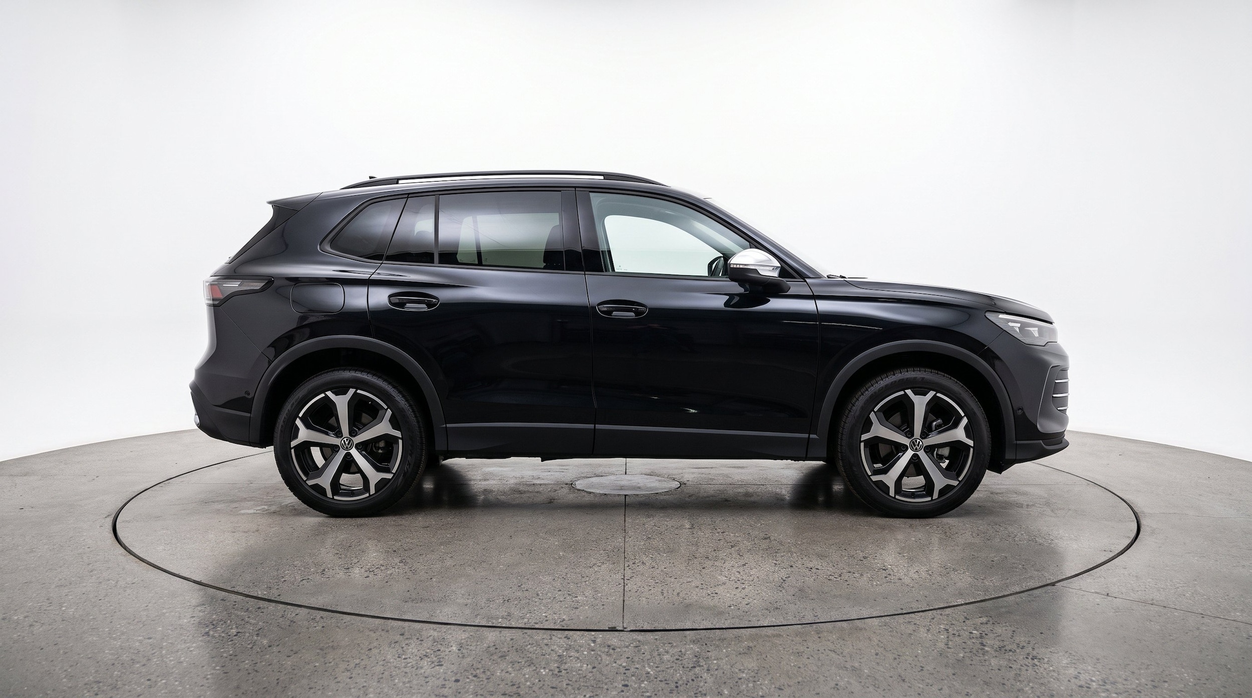 Thumbnail: 2026 Volkswagen Tiguan - 10