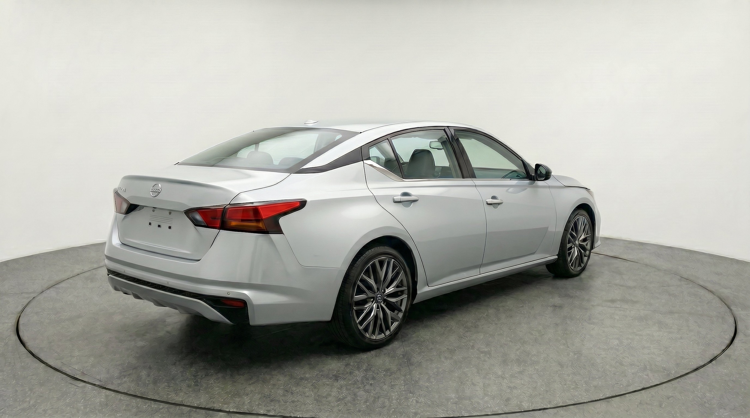 Thumbnail: 2025 Nissan Altima - 9