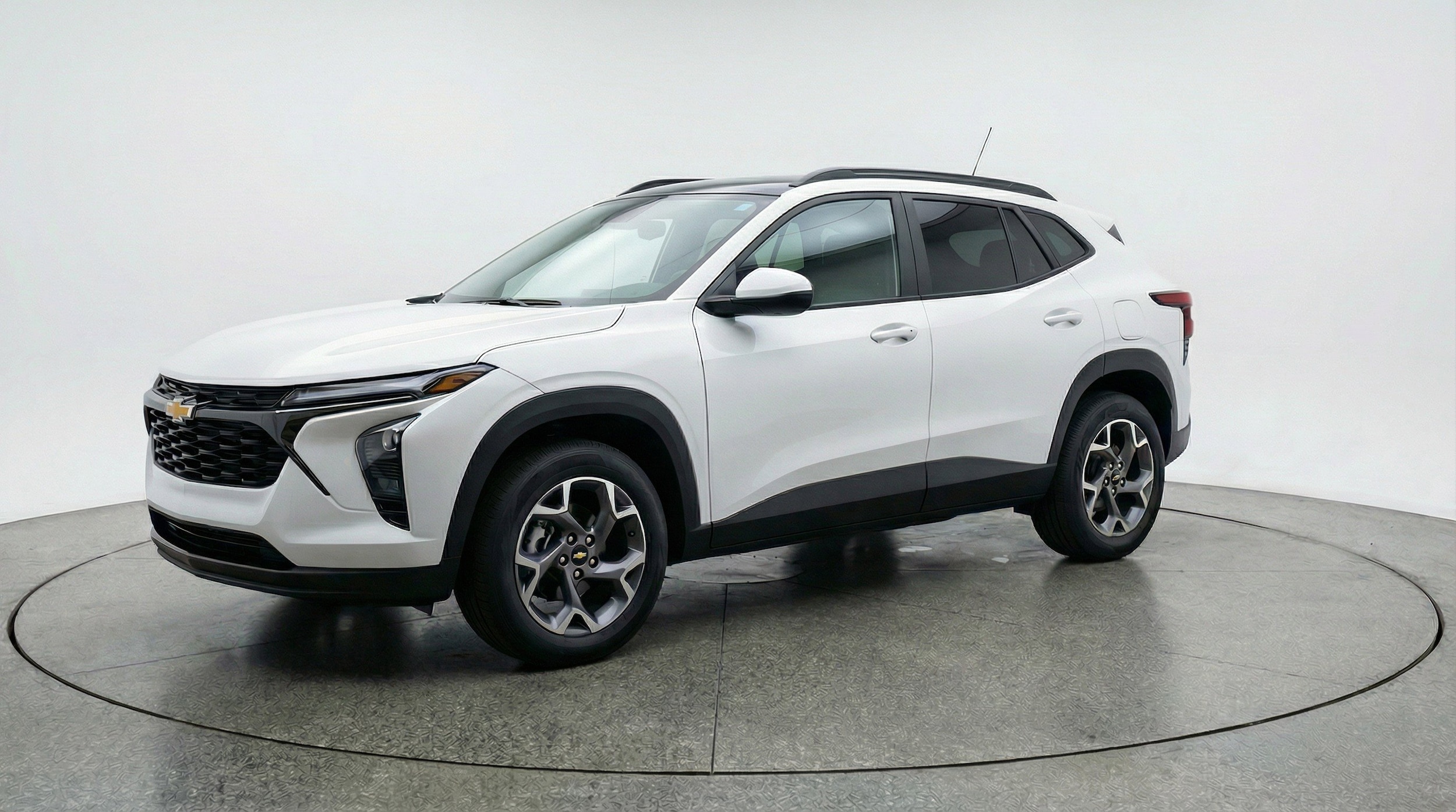 Thumbnail: 2025 Chevrolet Trax - 3