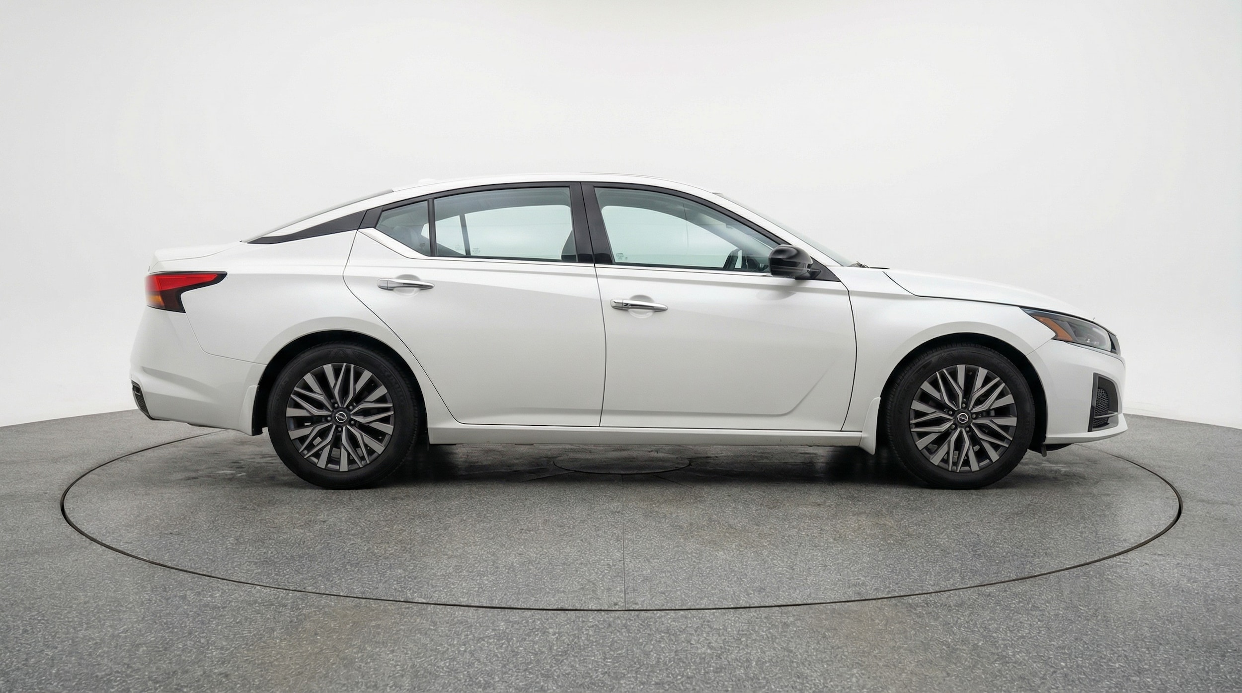 Thumbnail: 2025 Nissan Altima - 8