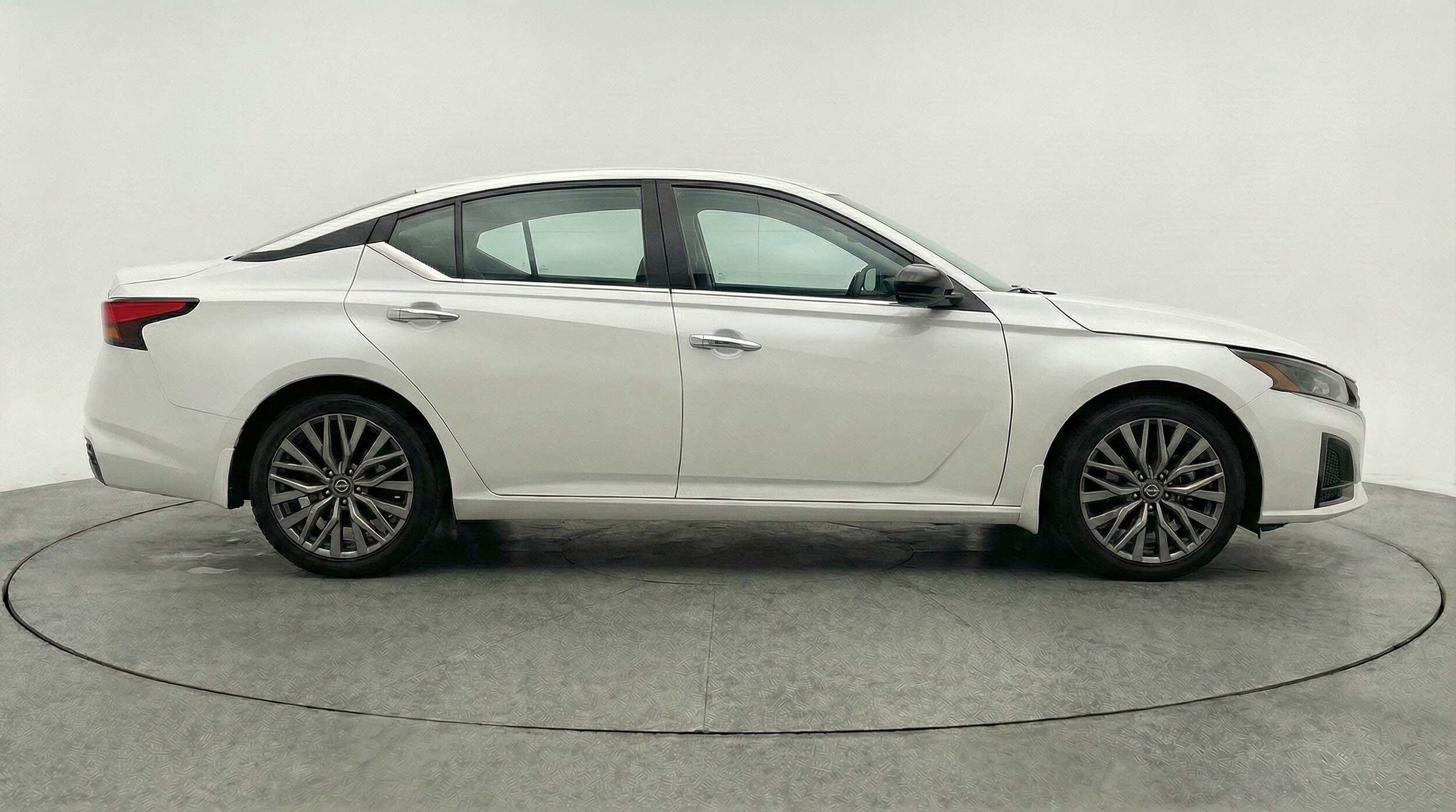 Thumbnail: 2025 Nissan Altima - 8