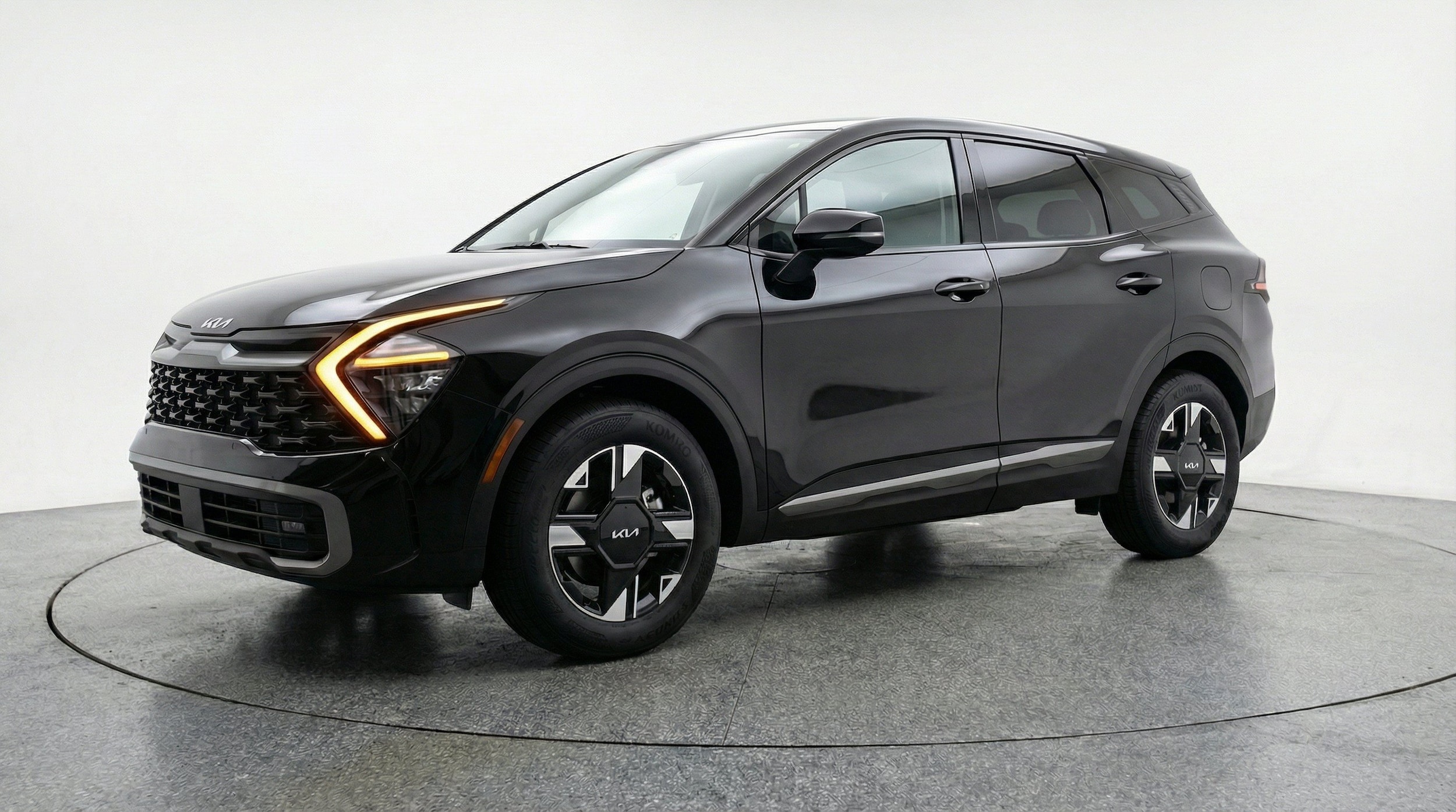 Thumbnail: 2026 Kia Sportage - 3