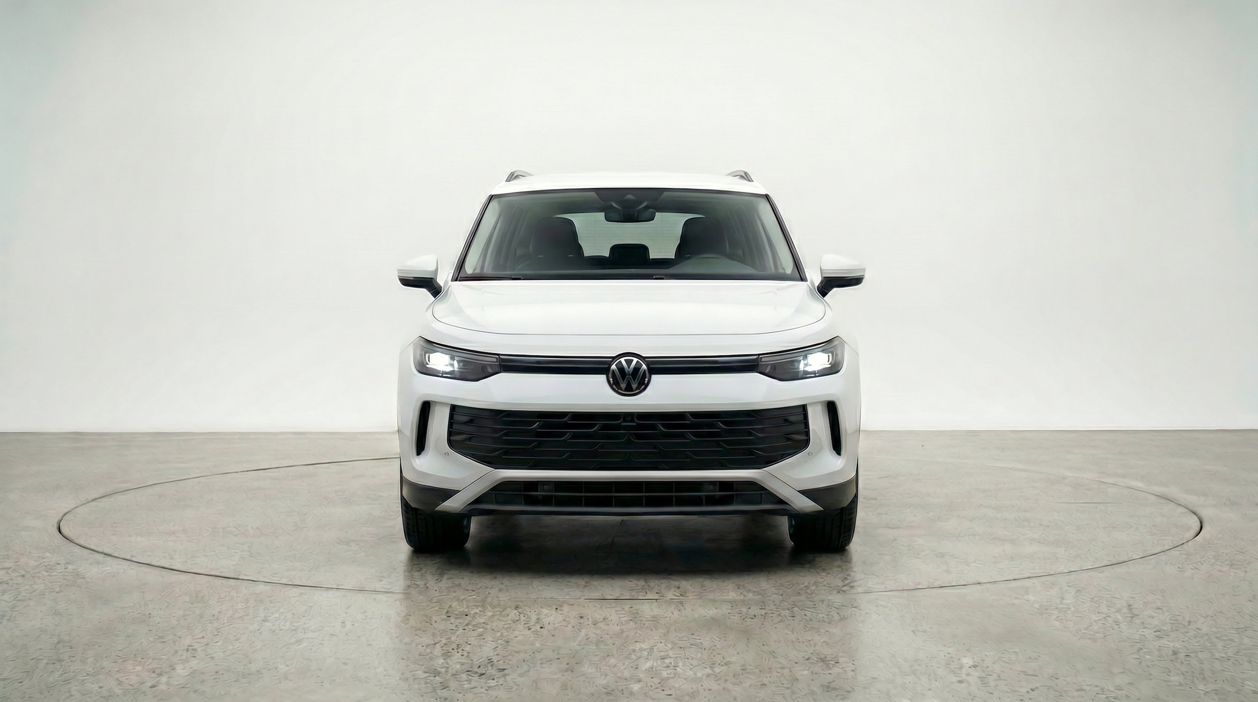 Thumbnail: 2026 Volkswagen Tiguan - 2