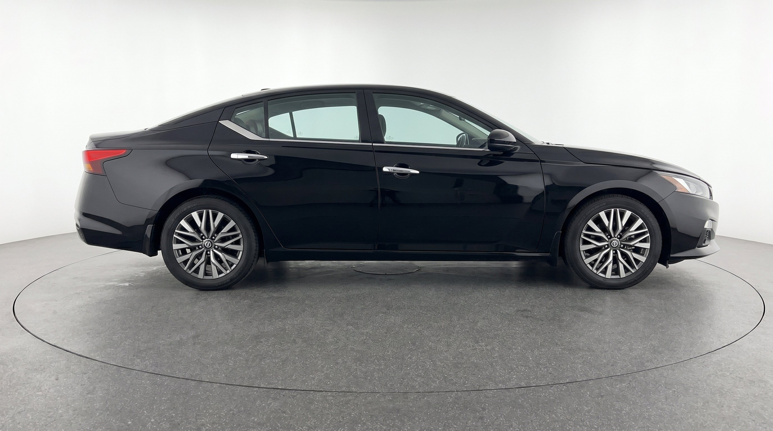 Thumbnail: 2025 Nissan Altima - 11