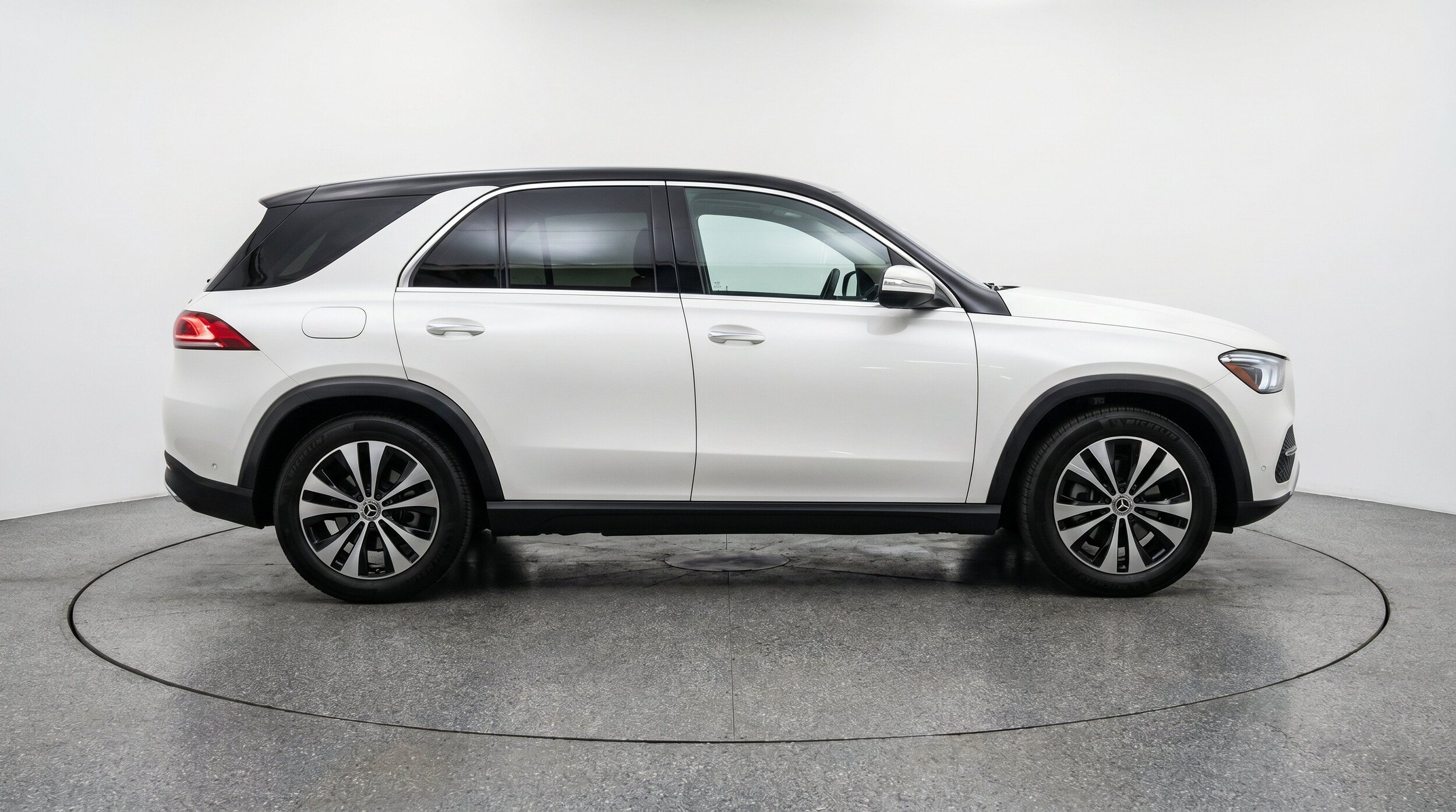 Thumbnail: 2026 Mercedes-Benz GLE - 11
