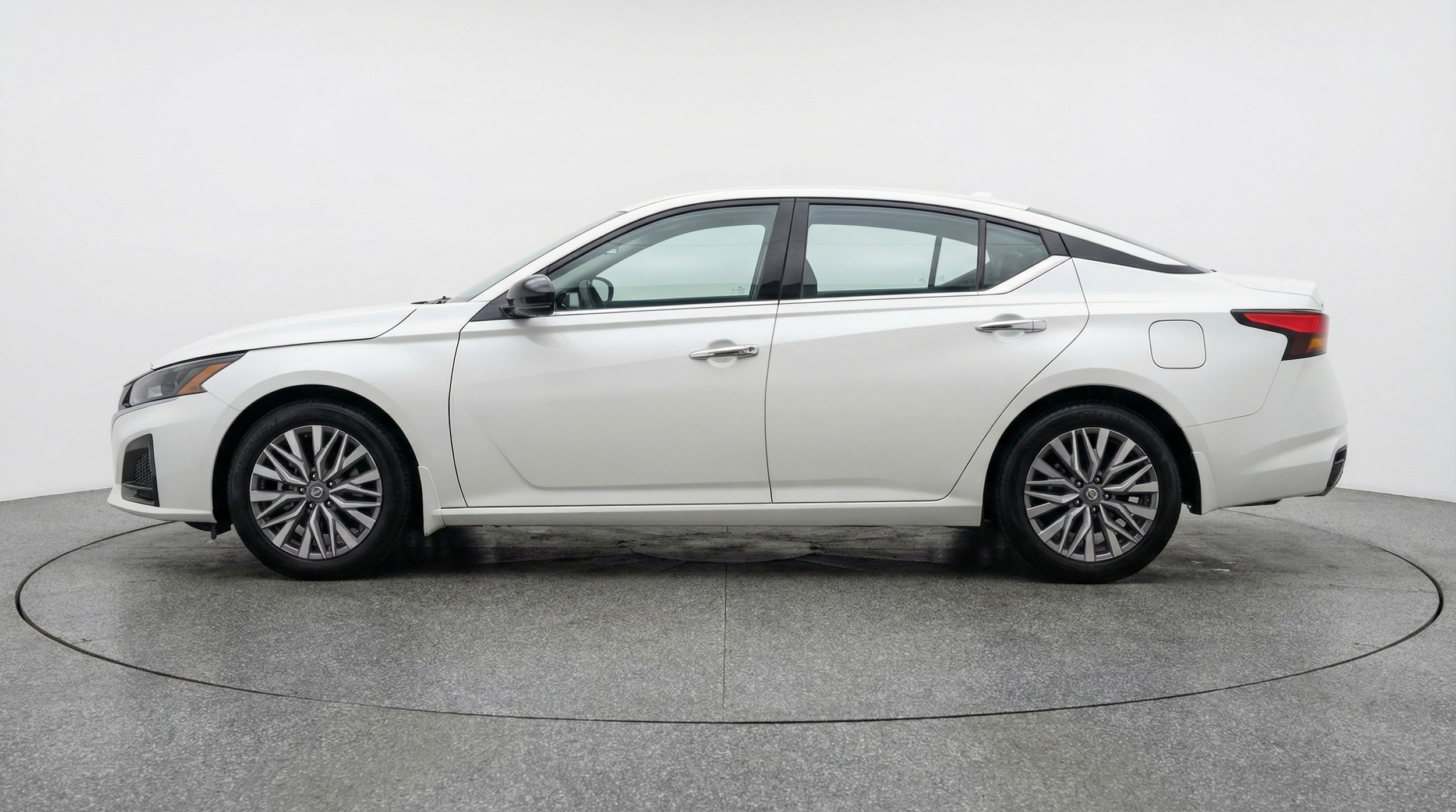 Thumbnail: 2025 Nissan Altima - 4