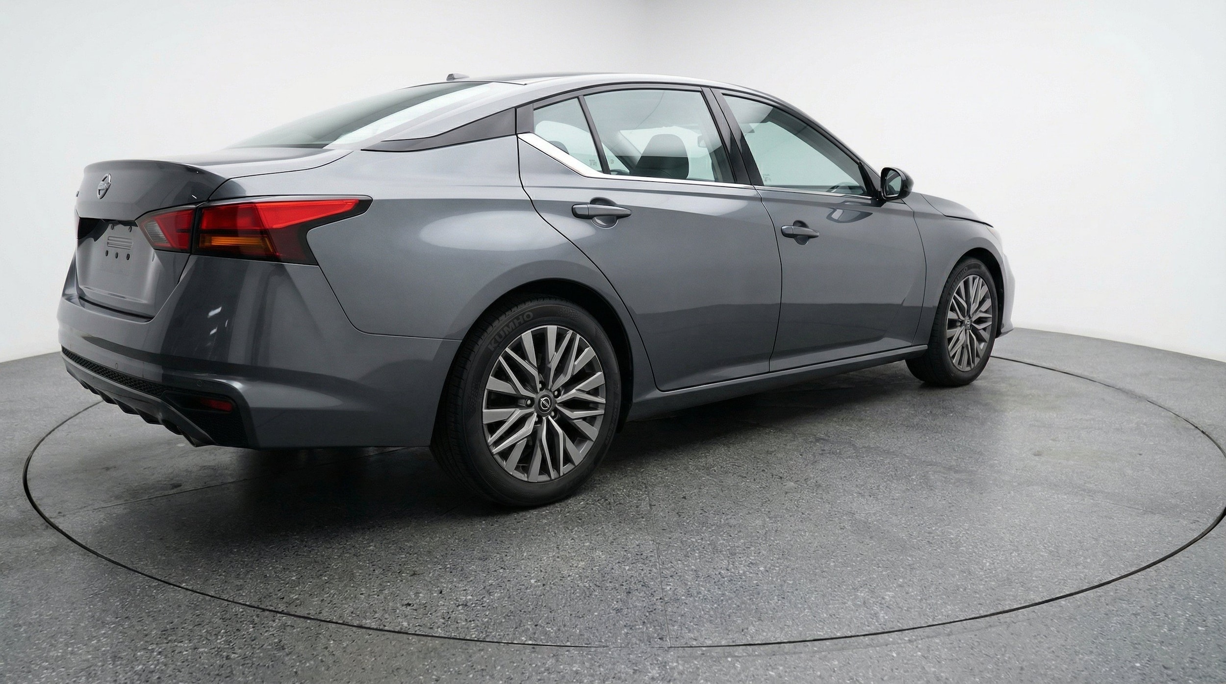 Thumbnail: 2025 Nissan Altima - 9