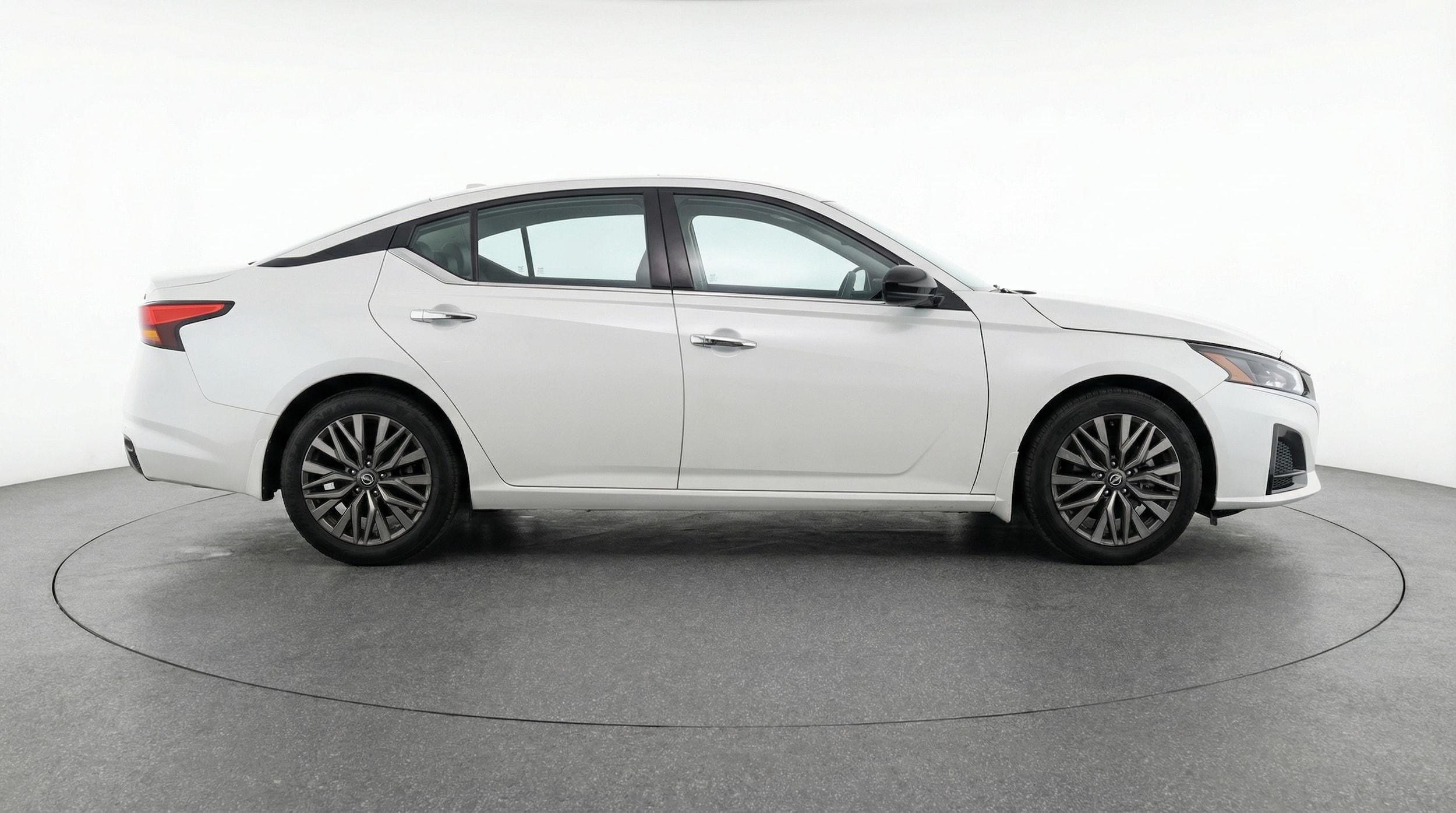 Thumbnail: 2025 Nissan Altima - 8