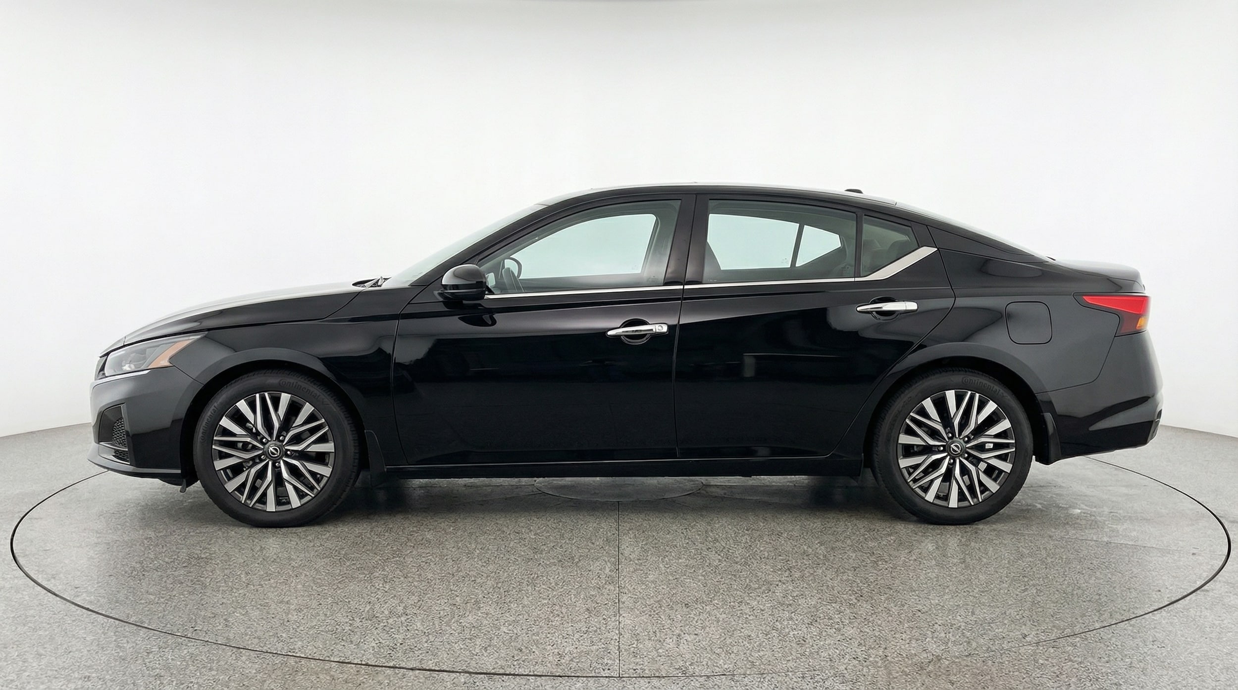 Thumbnail: 2025 Nissan Altima - 4