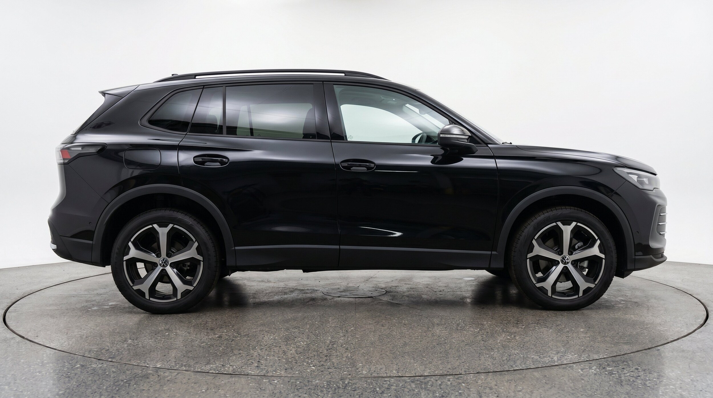 Thumbnail: 2026 Volkswagen Tiguan - 11