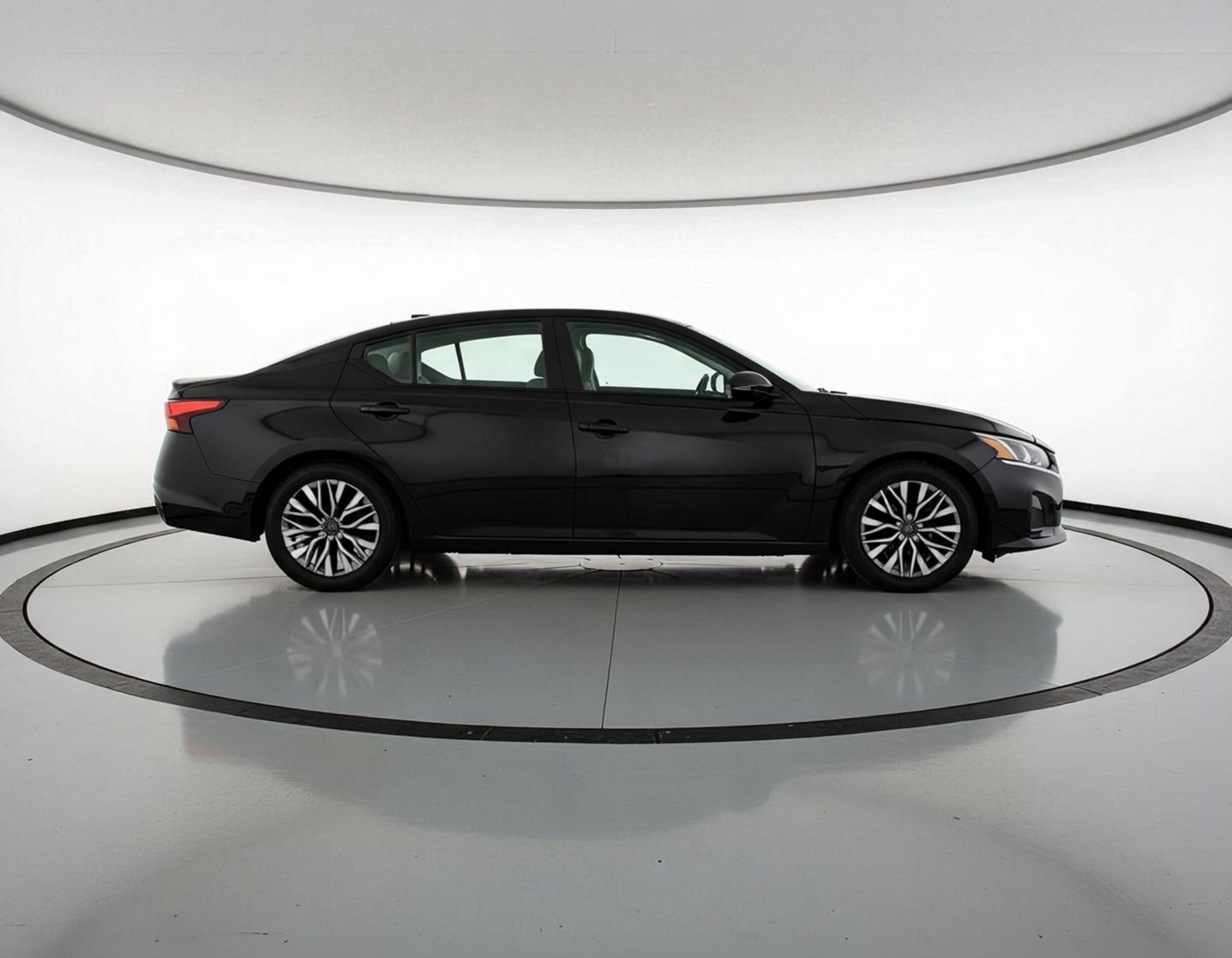 Thumbnail: 2025 Nissan Altima - 8