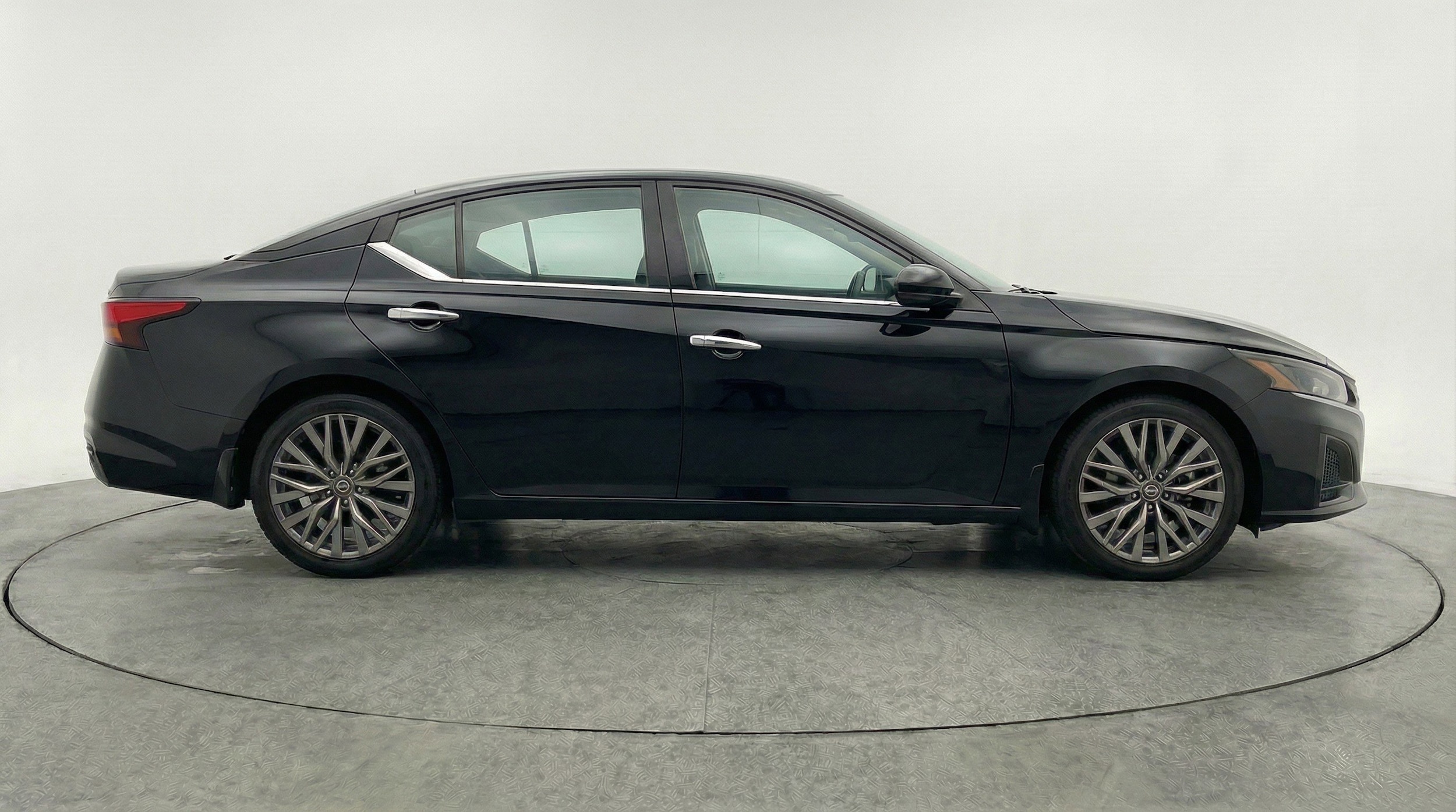 Thumbnail: 2025 Nissan Altima - 11