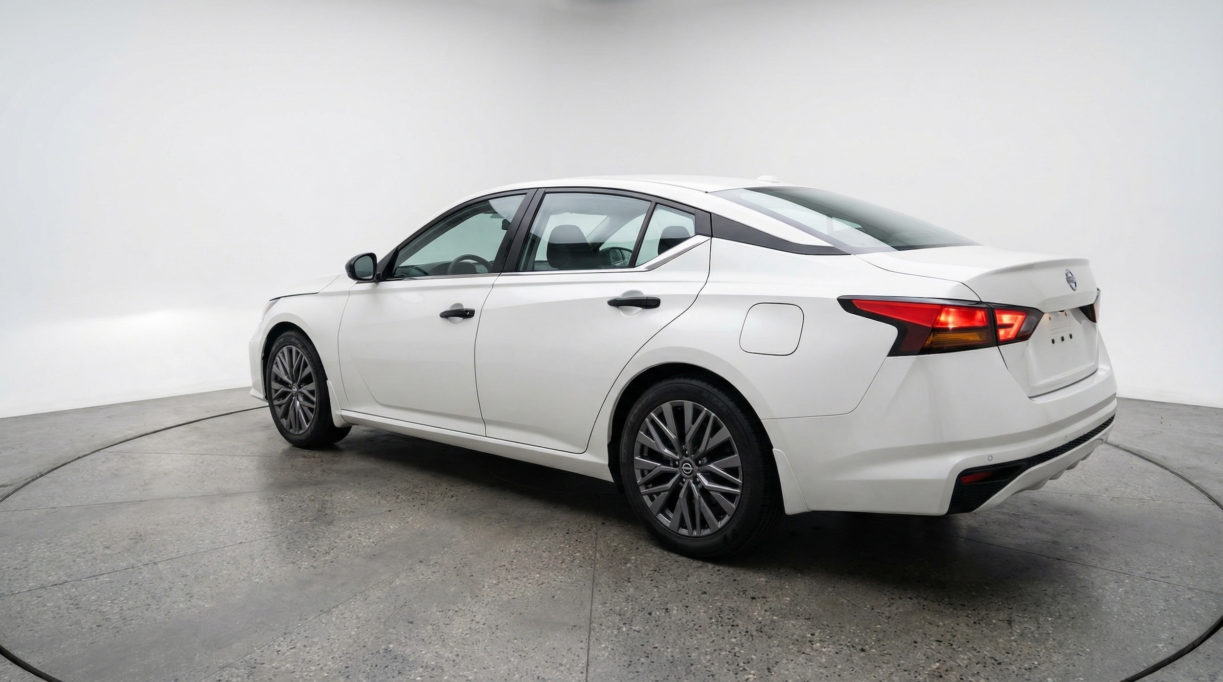 Thumbnail: 2025 Nissan Altima - 5
