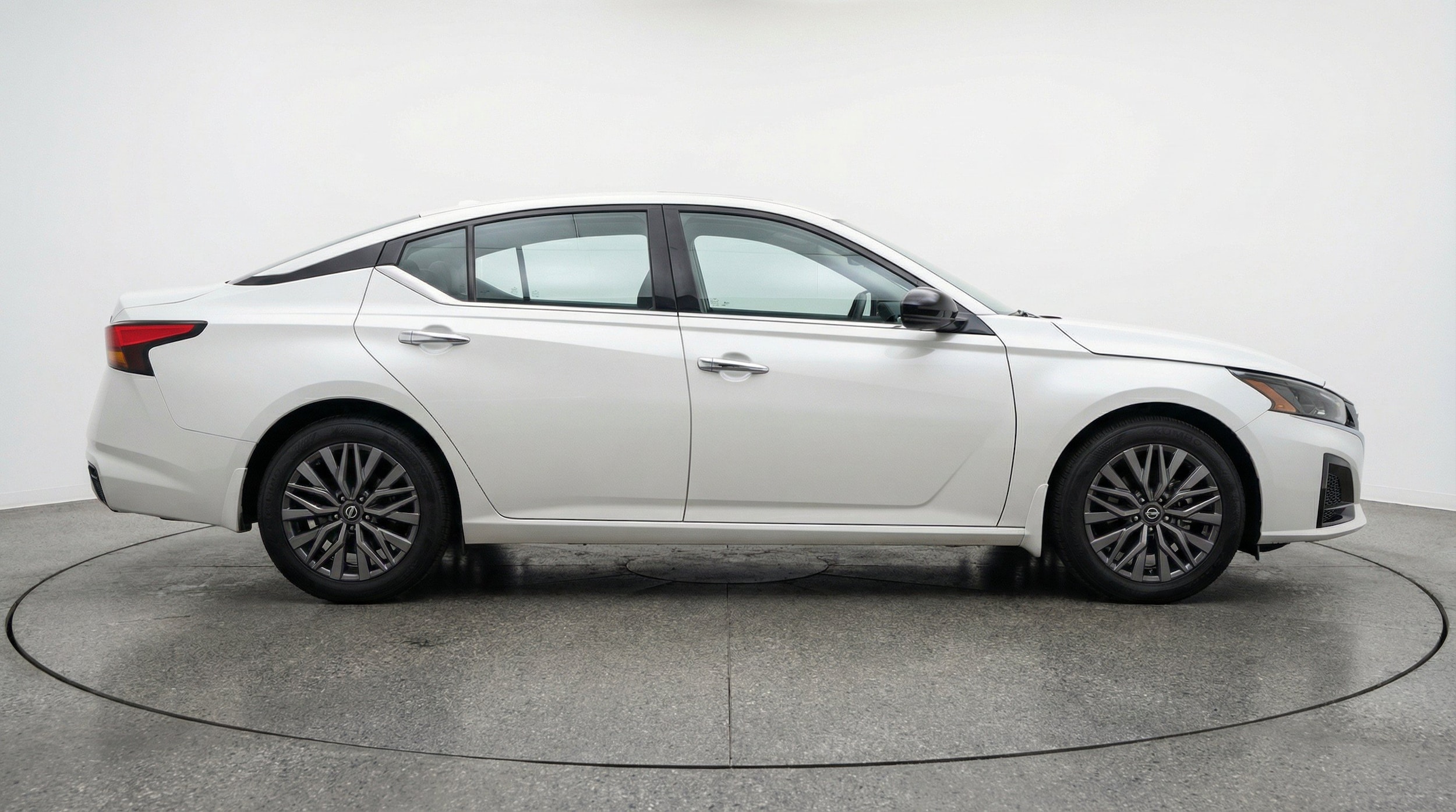 Thumbnail: 2025 Nissan Altima - 11