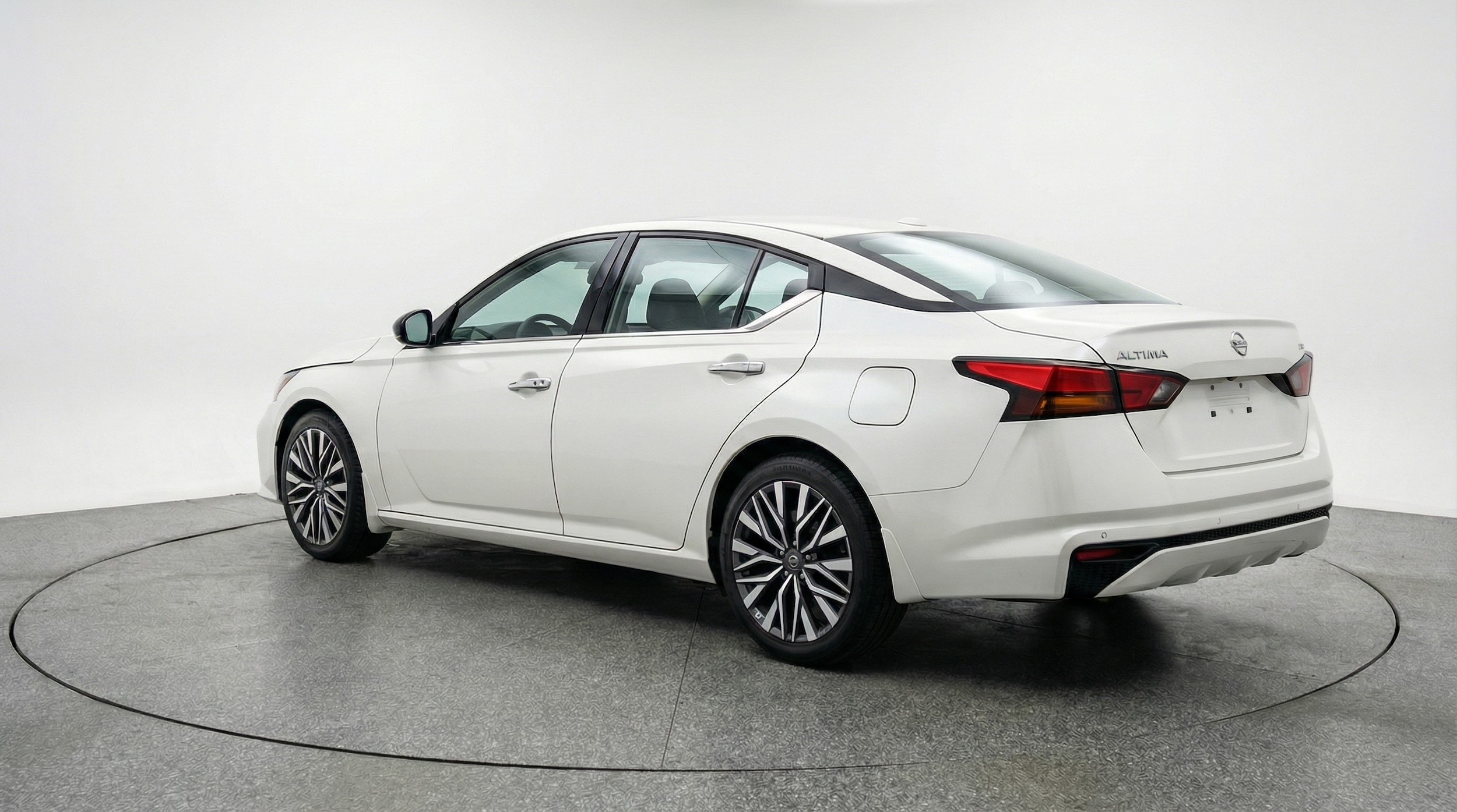 Thumbnail: 2025 Nissan Altima - 5