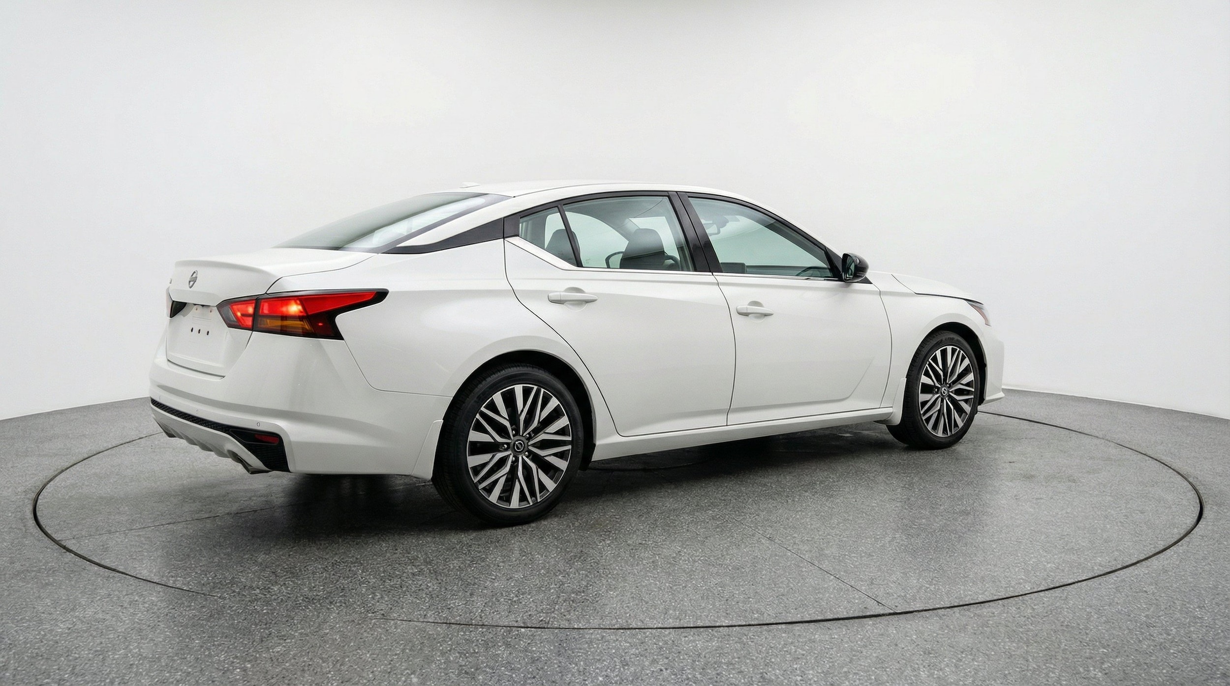 Thumbnail: 2025 Nissan Altima - 9