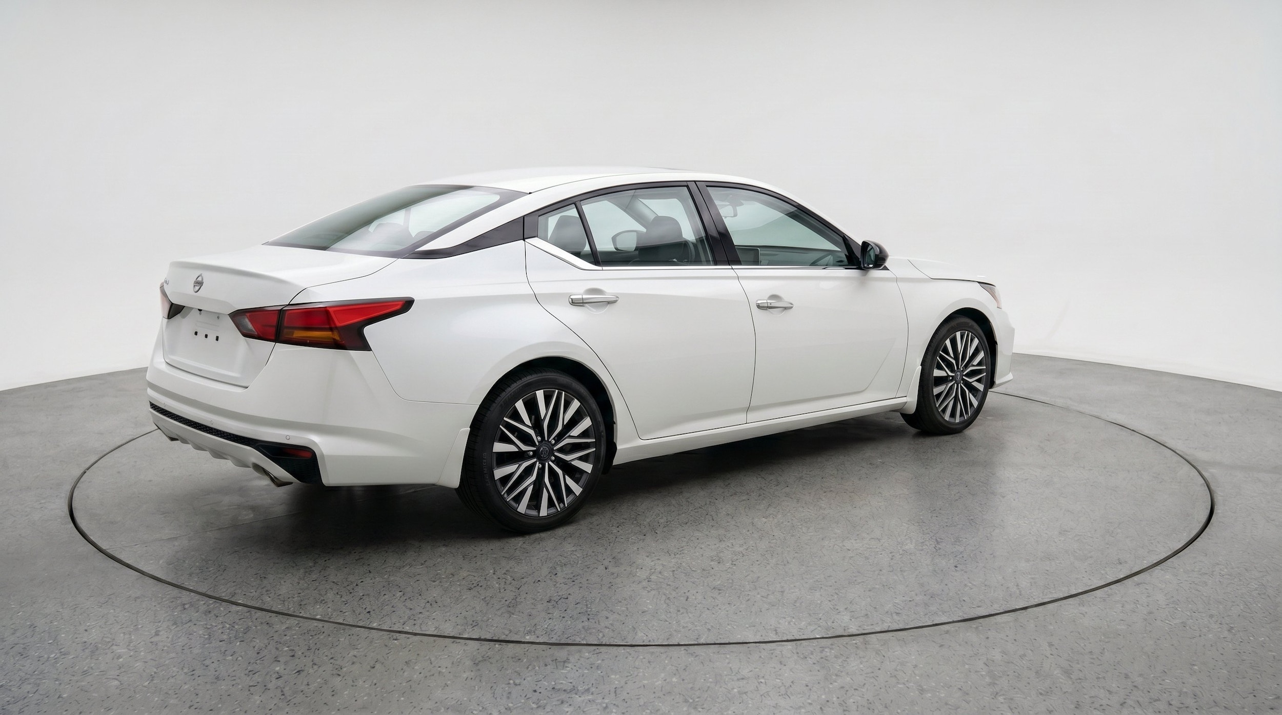 Thumbnail: 2025 Nissan Altima - 9
