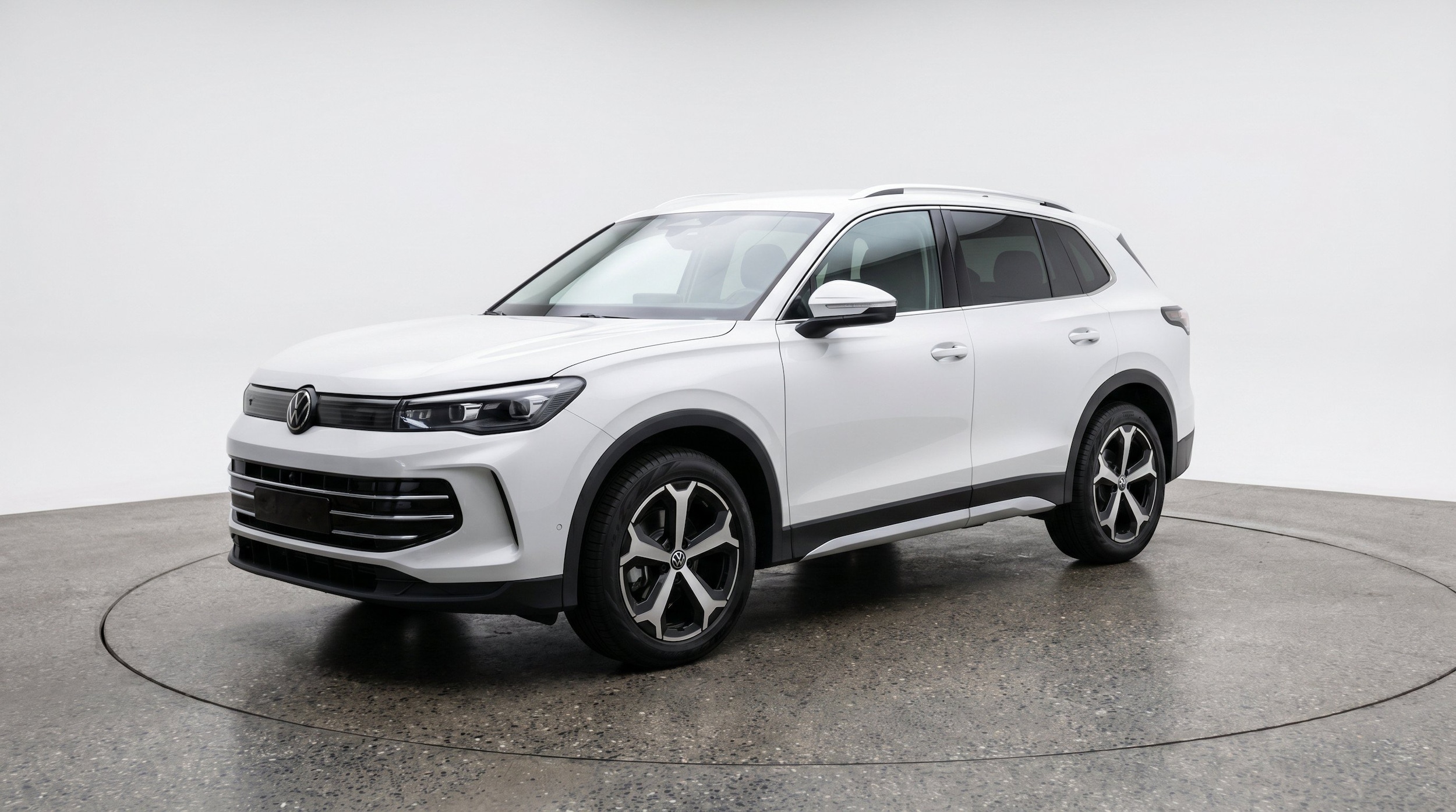 Thumbnail: 2026 Volkswagen Tiguan - 3