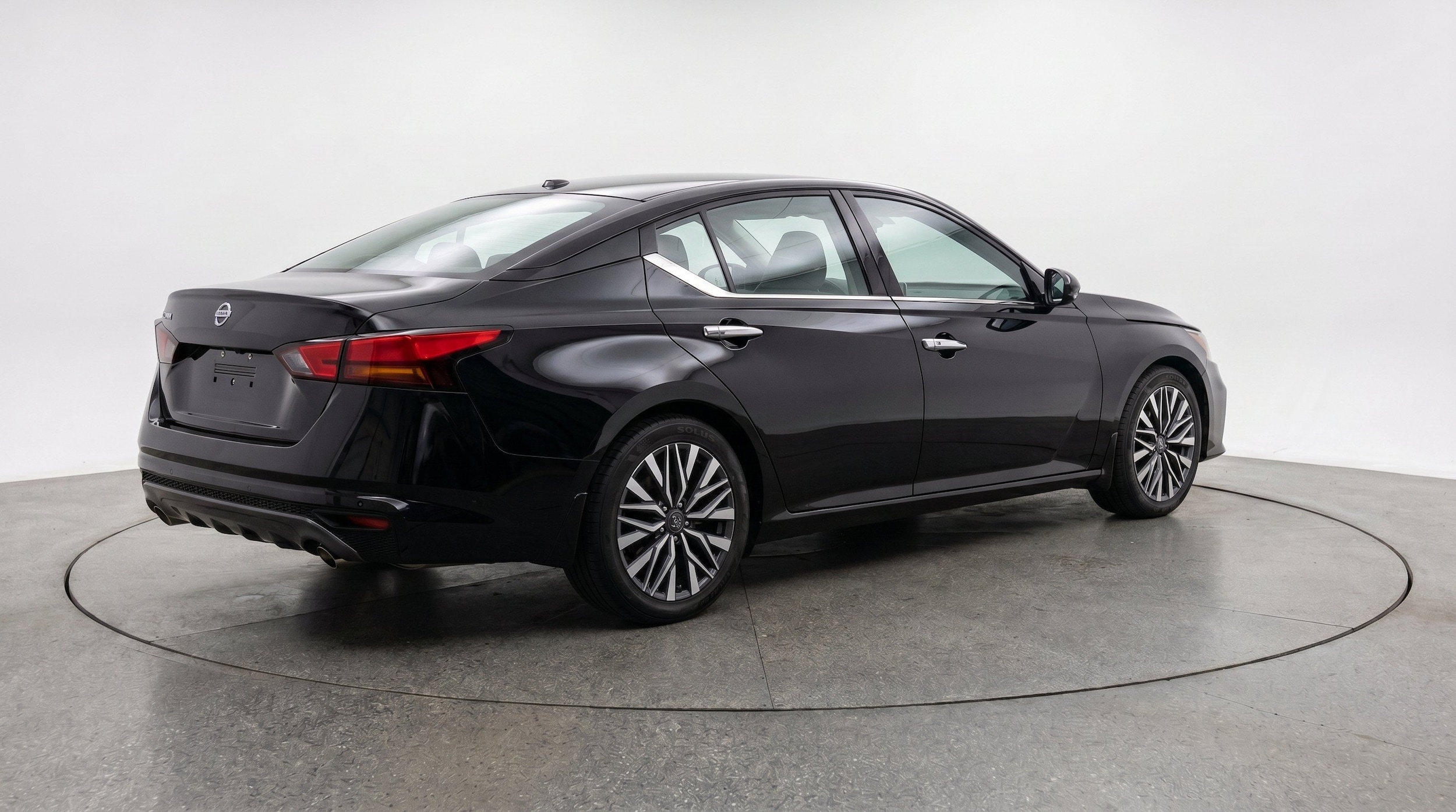 Thumbnail: 2025 Nissan Altima - 9
