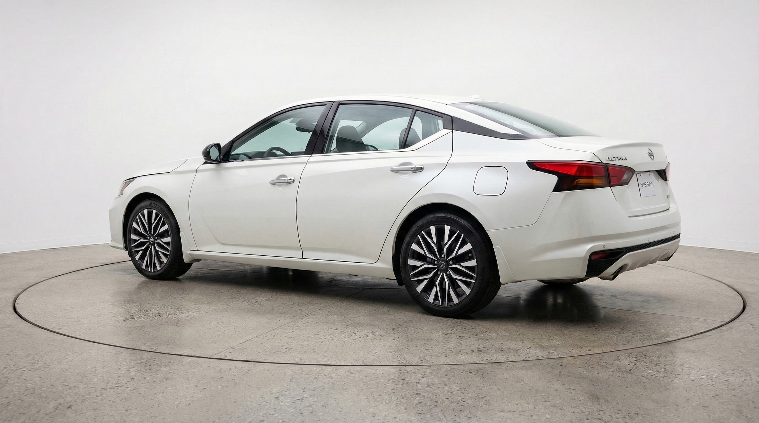 Thumbnail: 2025 Nissan Altima - 5