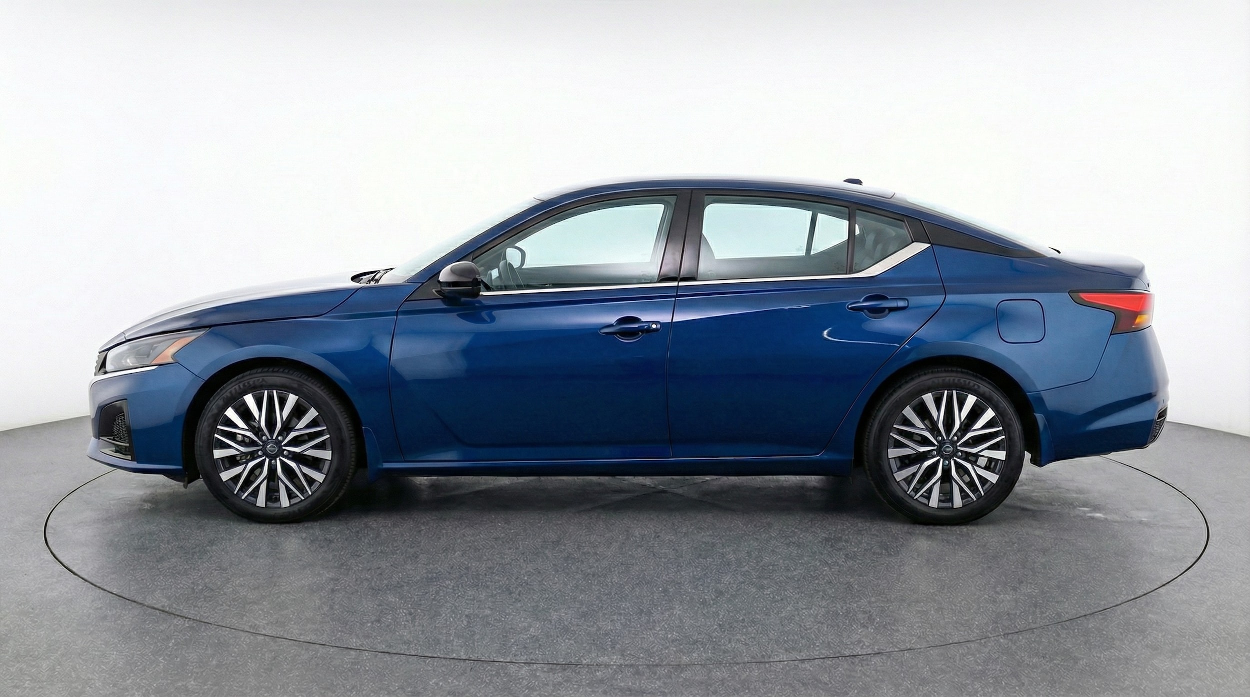 Thumbnail: 2025 Nissan Altima - 4