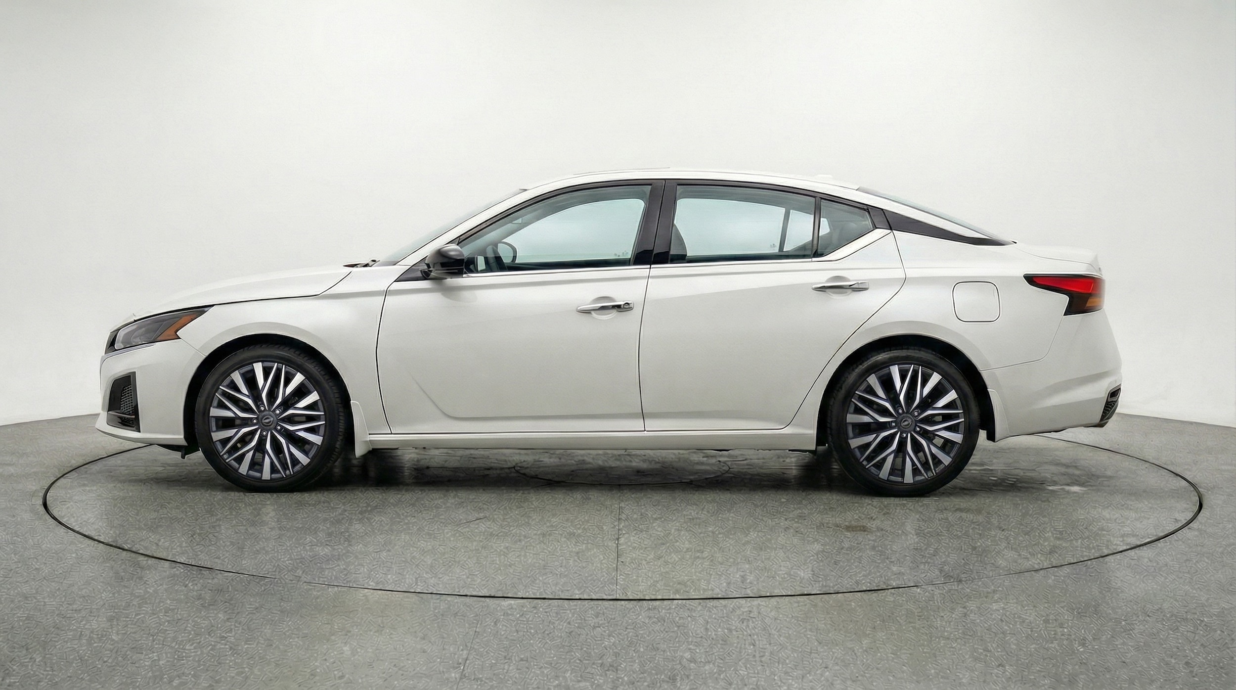 Thumbnail: 2025 Nissan Altima - 4