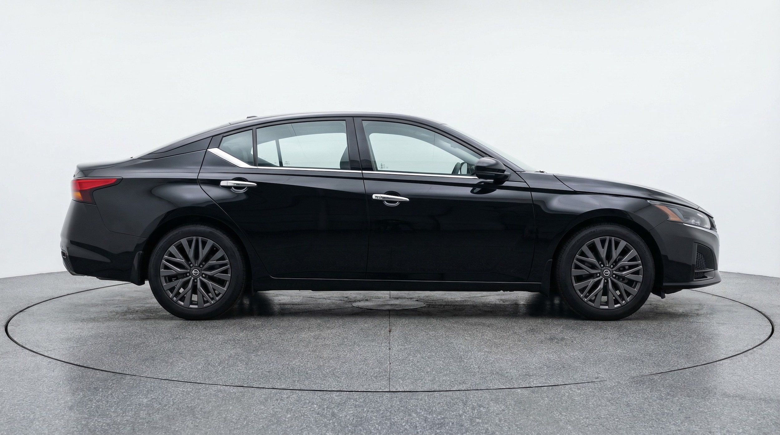 Thumbnail: 2025 Nissan Altima - 8