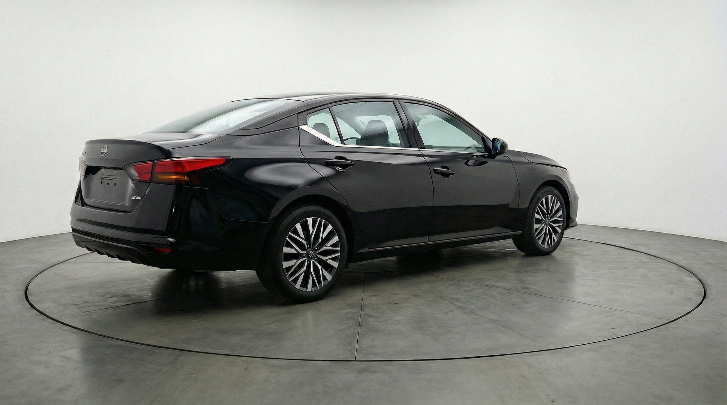 Thumbnail: 2025 Nissan Altima - 9